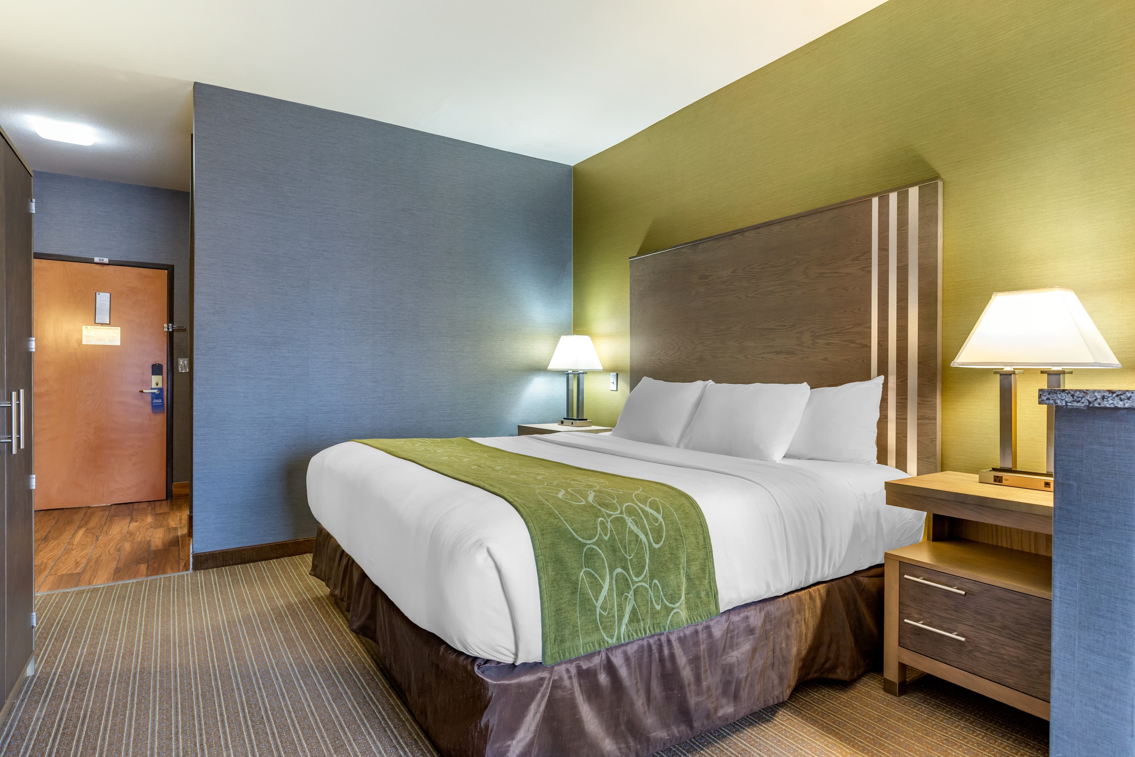Comfort Suites Southgate-Detroit - Image 4