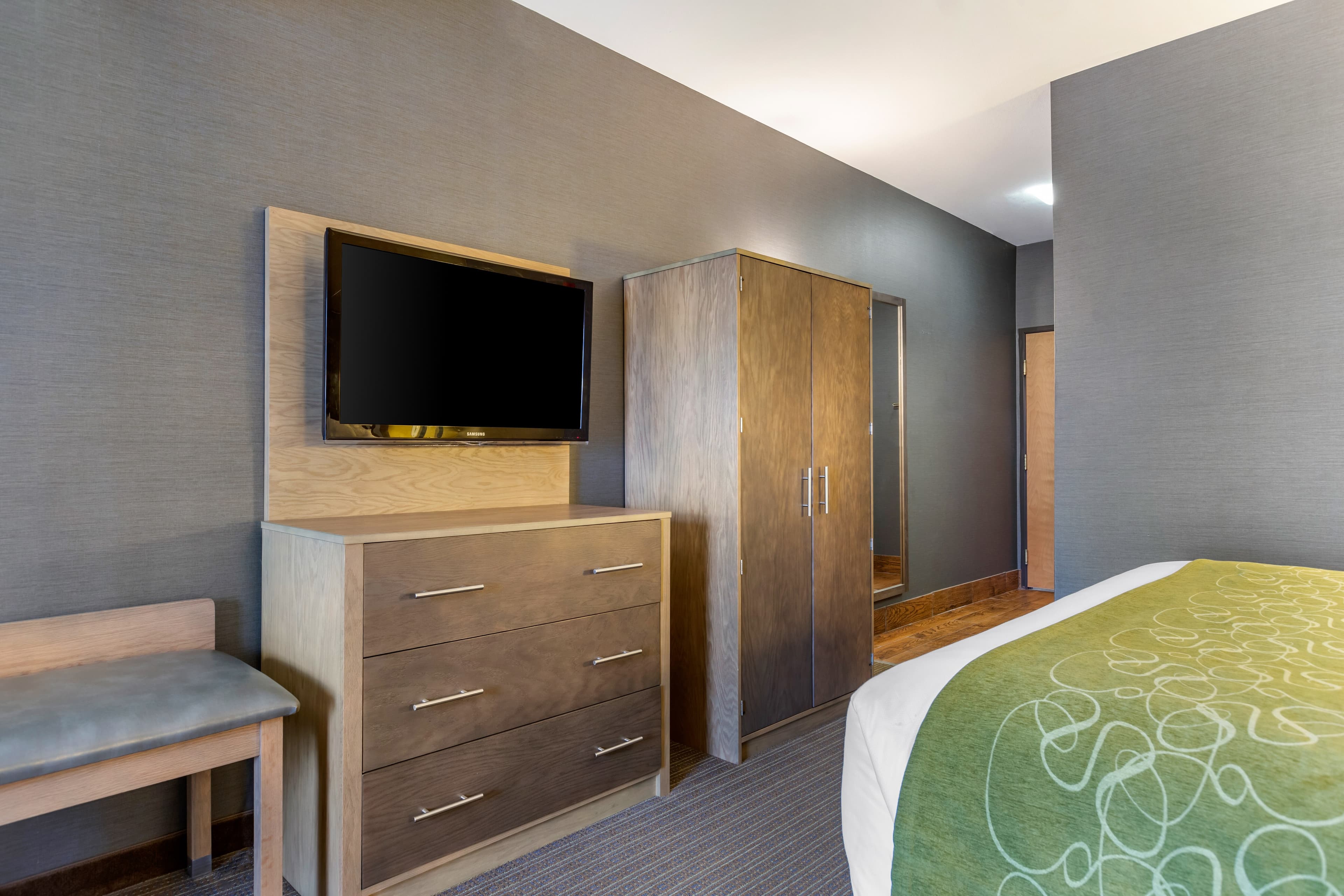 Comfort Suites Southgate-Detroit — 20