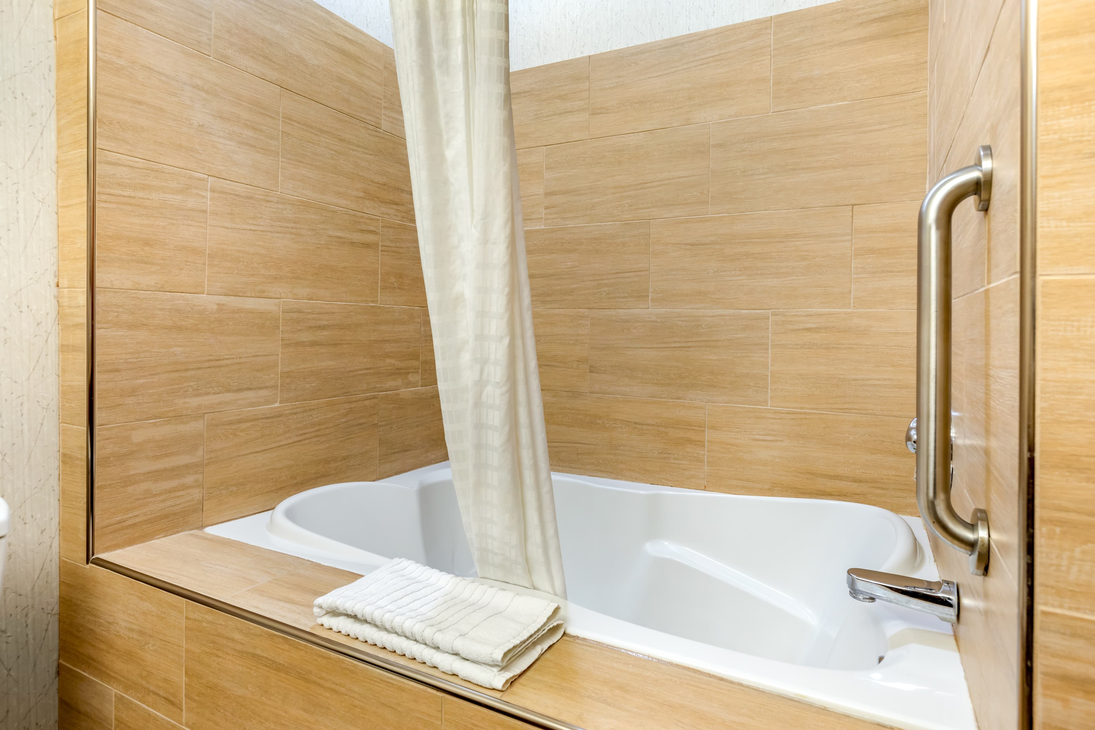 Comfort Suites Southgate-Detroit — 22
