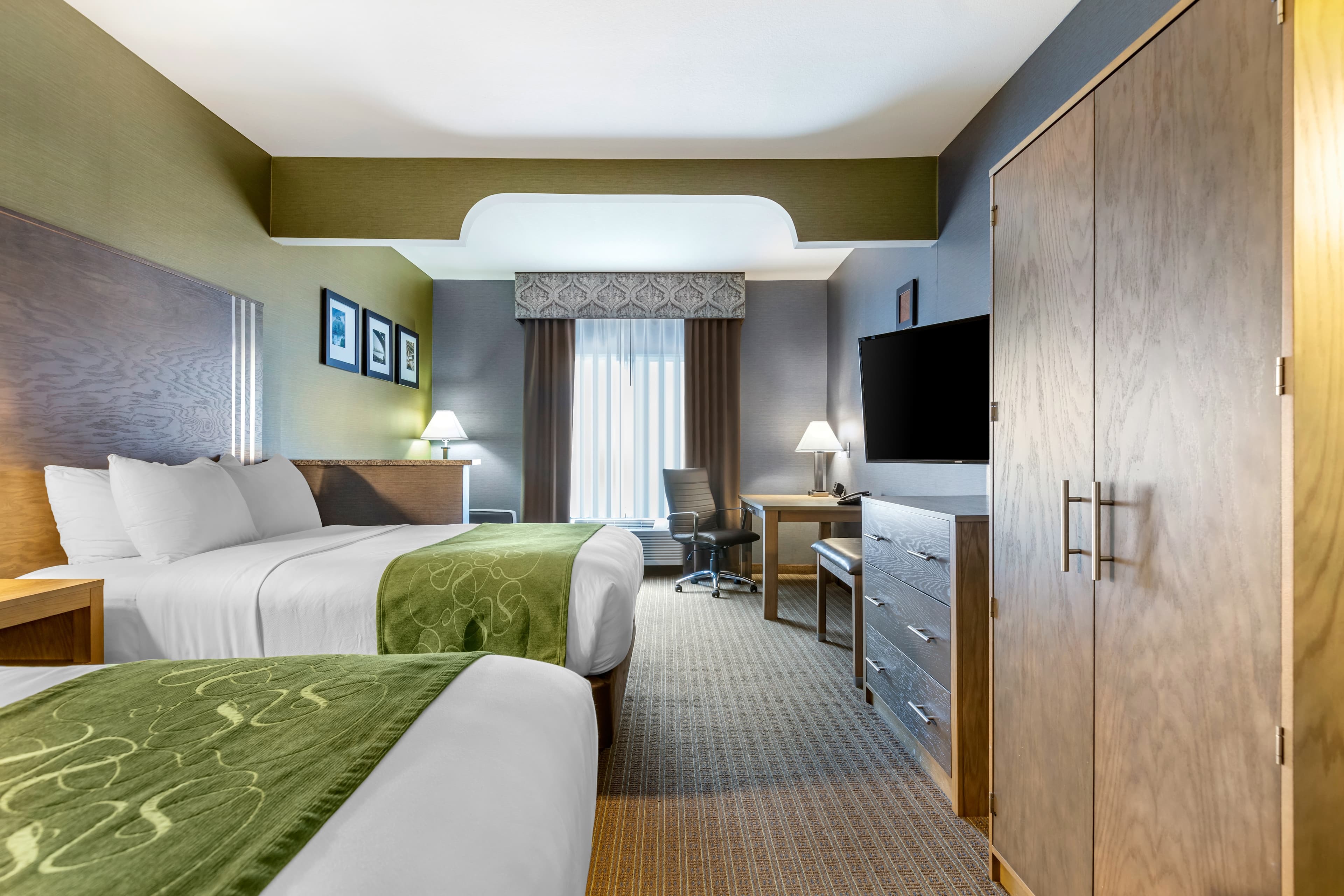 Comfort Suites Southgate-Detroit — 10