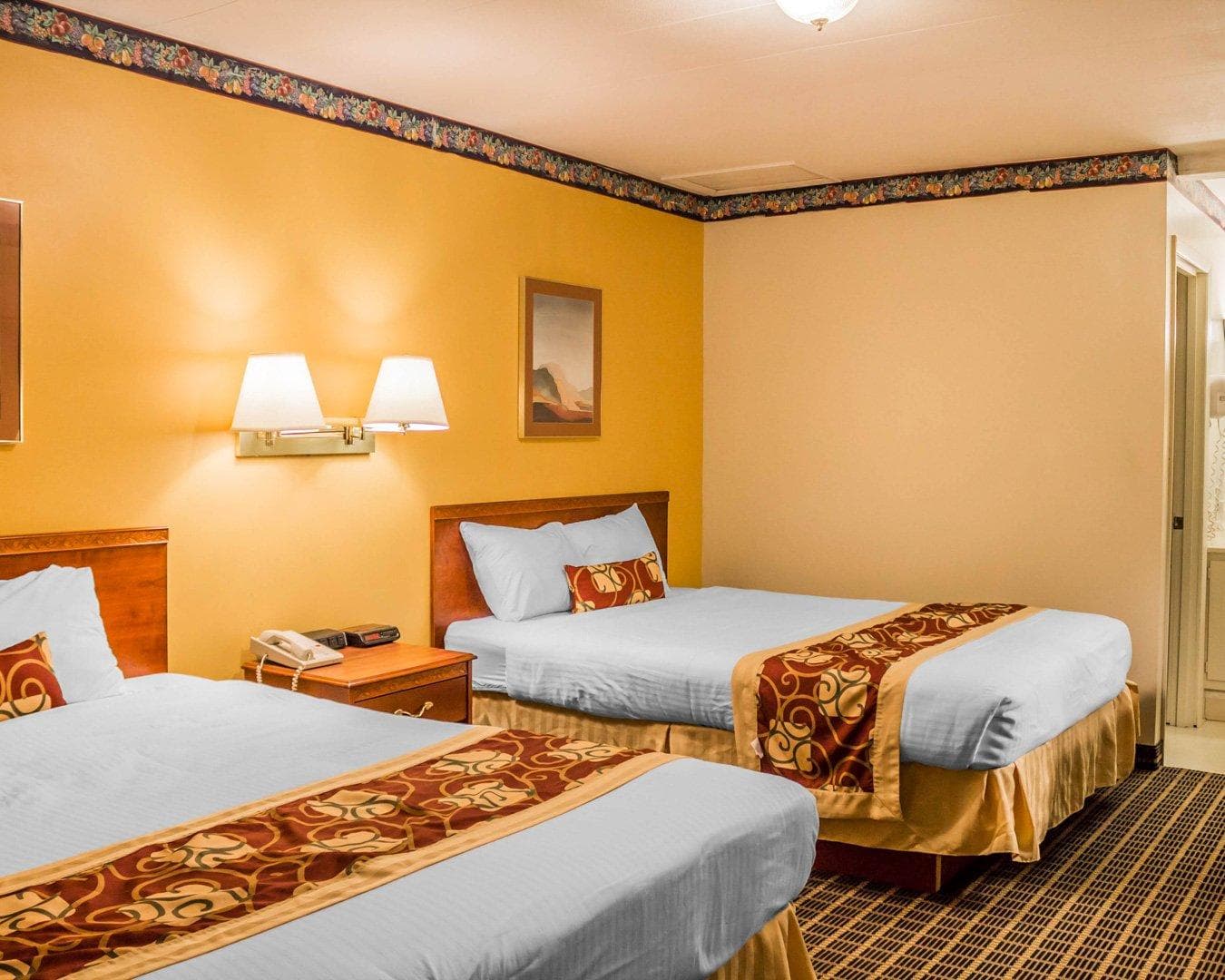 Rodeway Inn Kalkaska — 13
