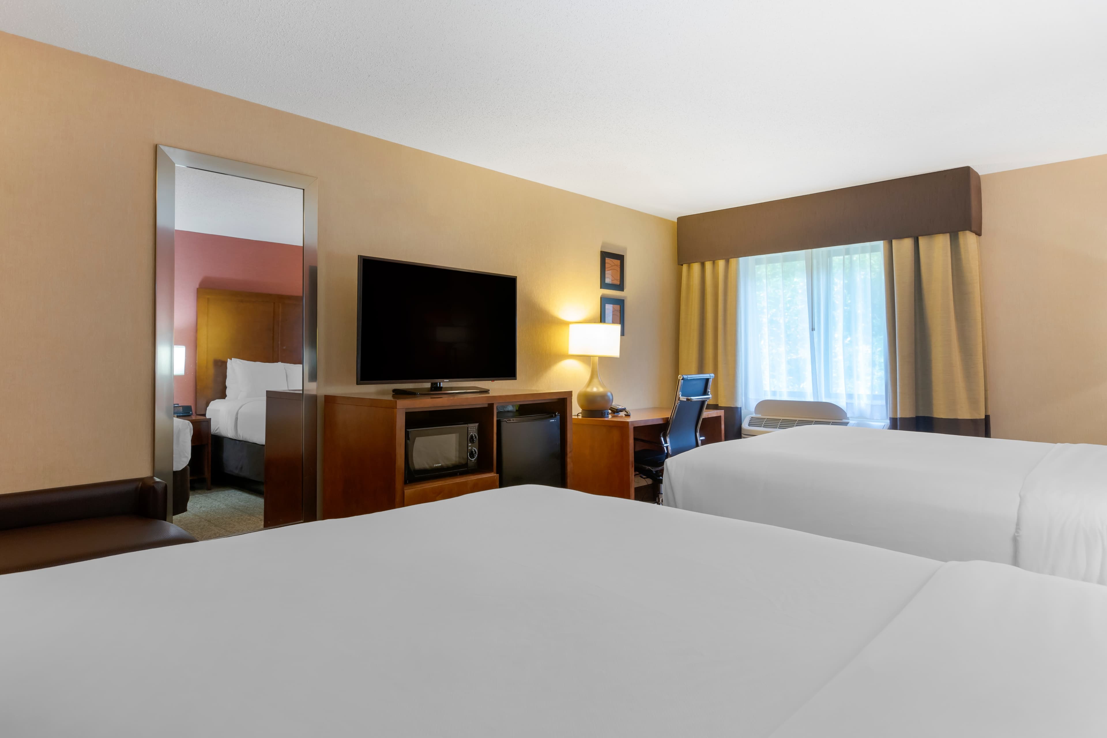 Comfort Inn & Suites Jackson North — 16