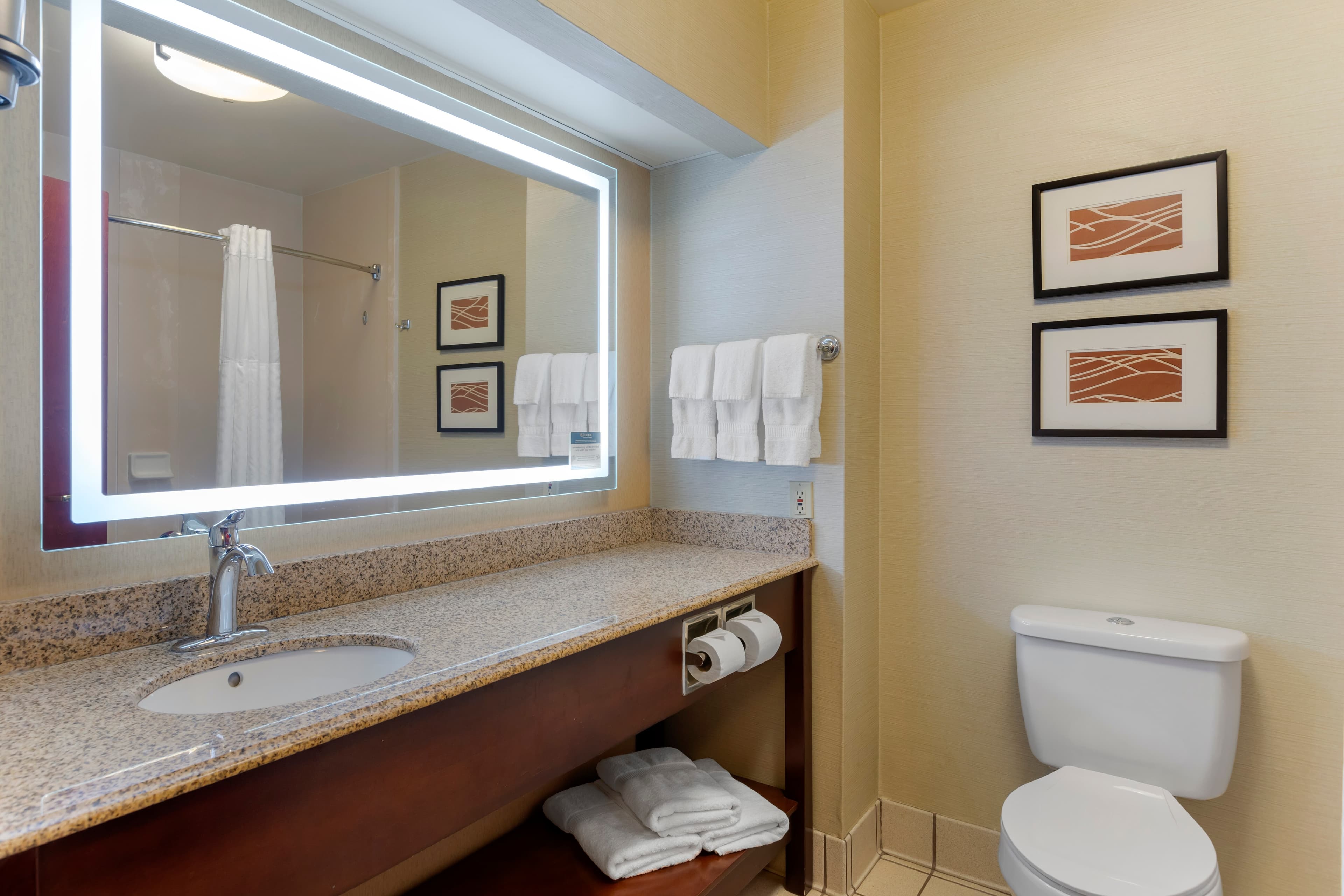 Comfort Inn & Suites Jackson North — 9