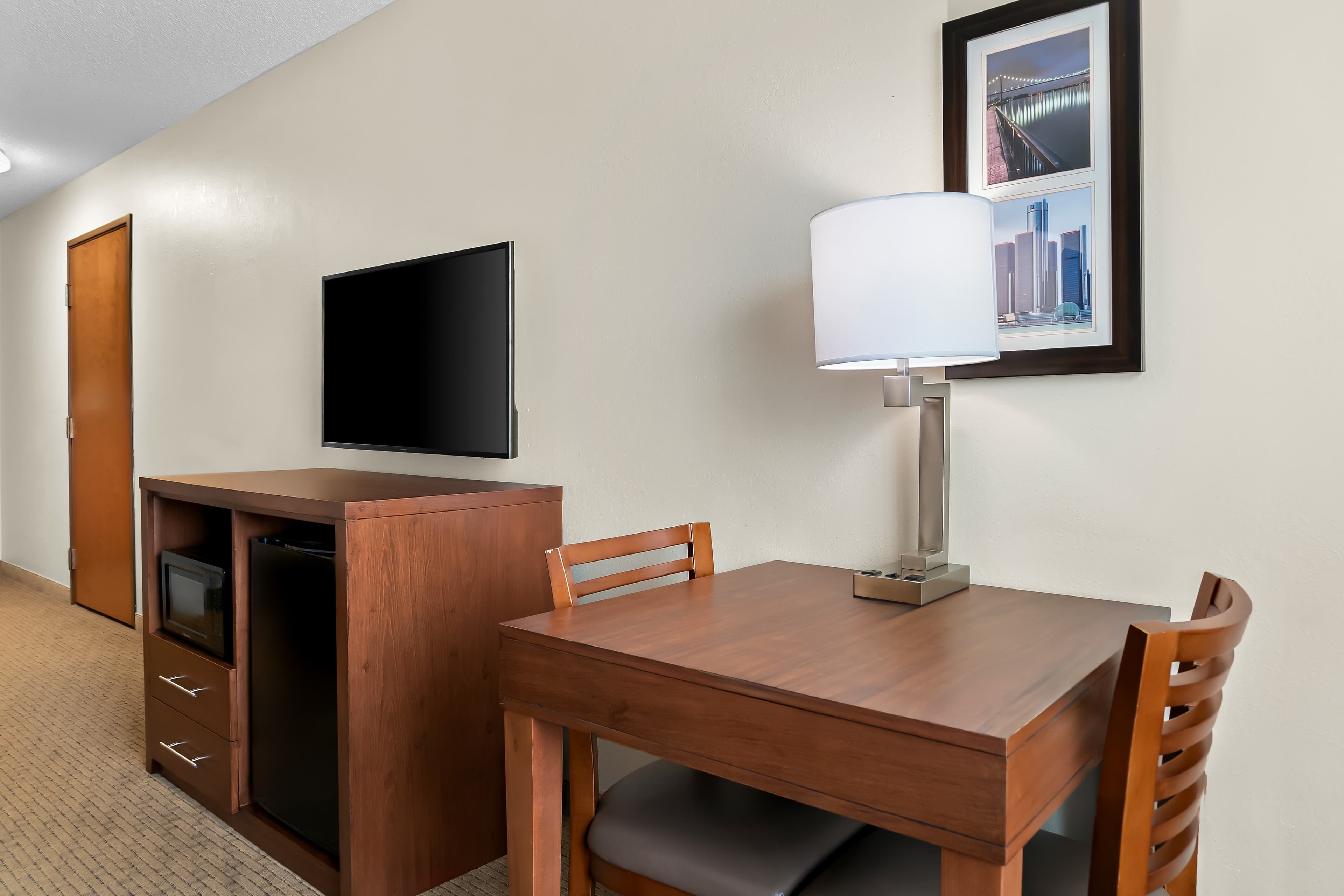 Comfort Inn & Suites Taylor - Detroit — 10