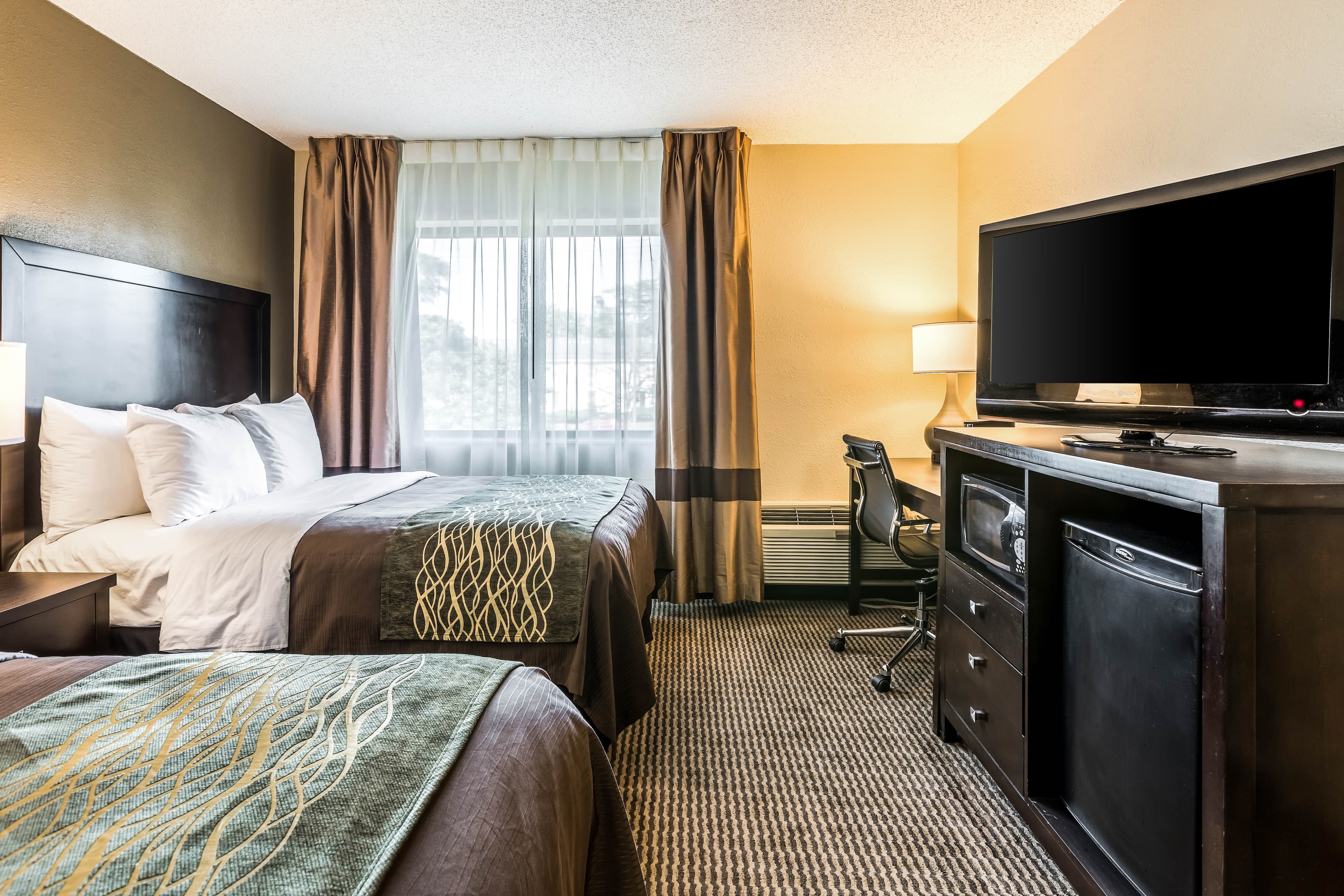 Comfort Inn Detroit Downtown — 6