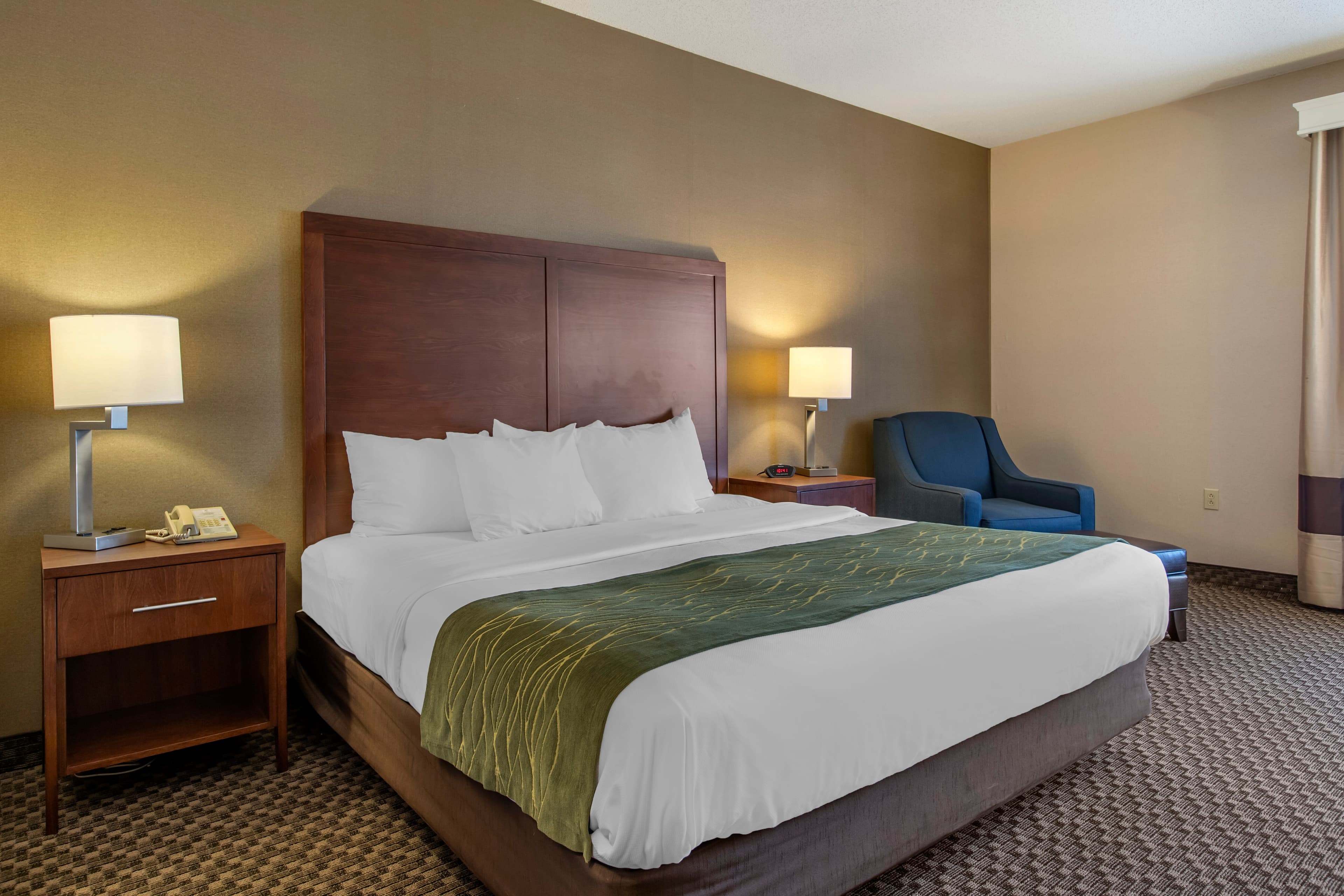 Comfort Inn Charlotte - Image 2