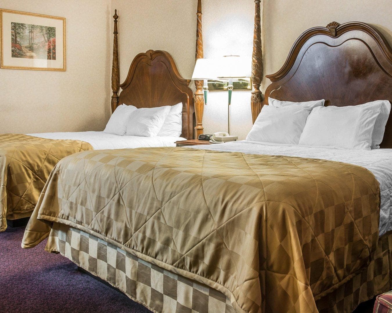 Clarion Hotel Mackinaw City Beachfront — 14