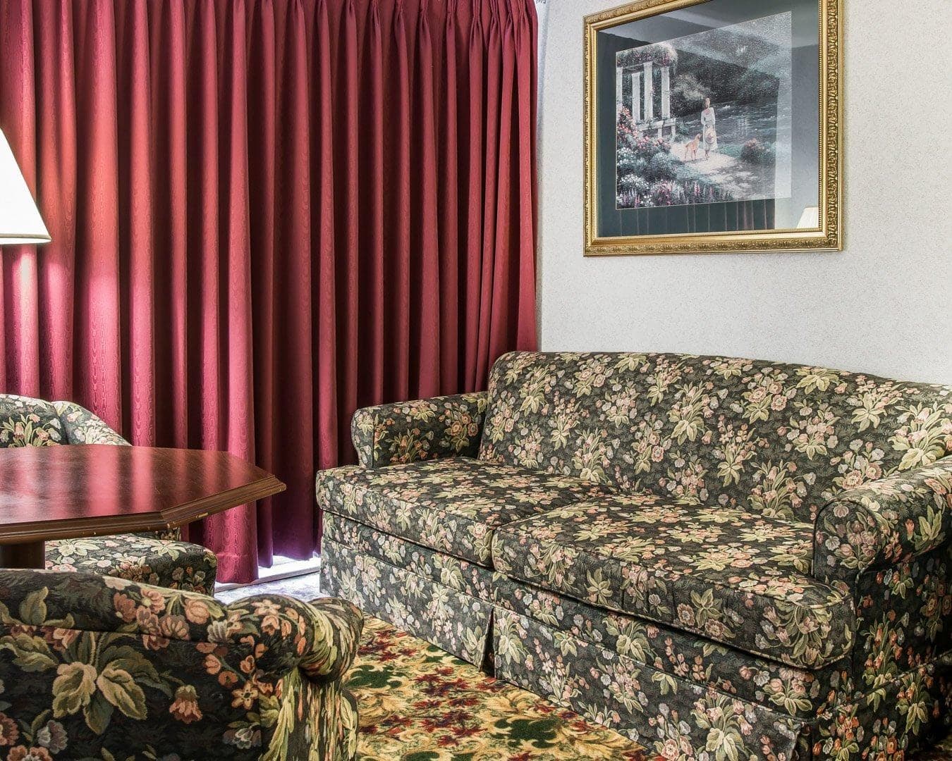 Clarion Hotel Mackinaw City Beachfront — 17