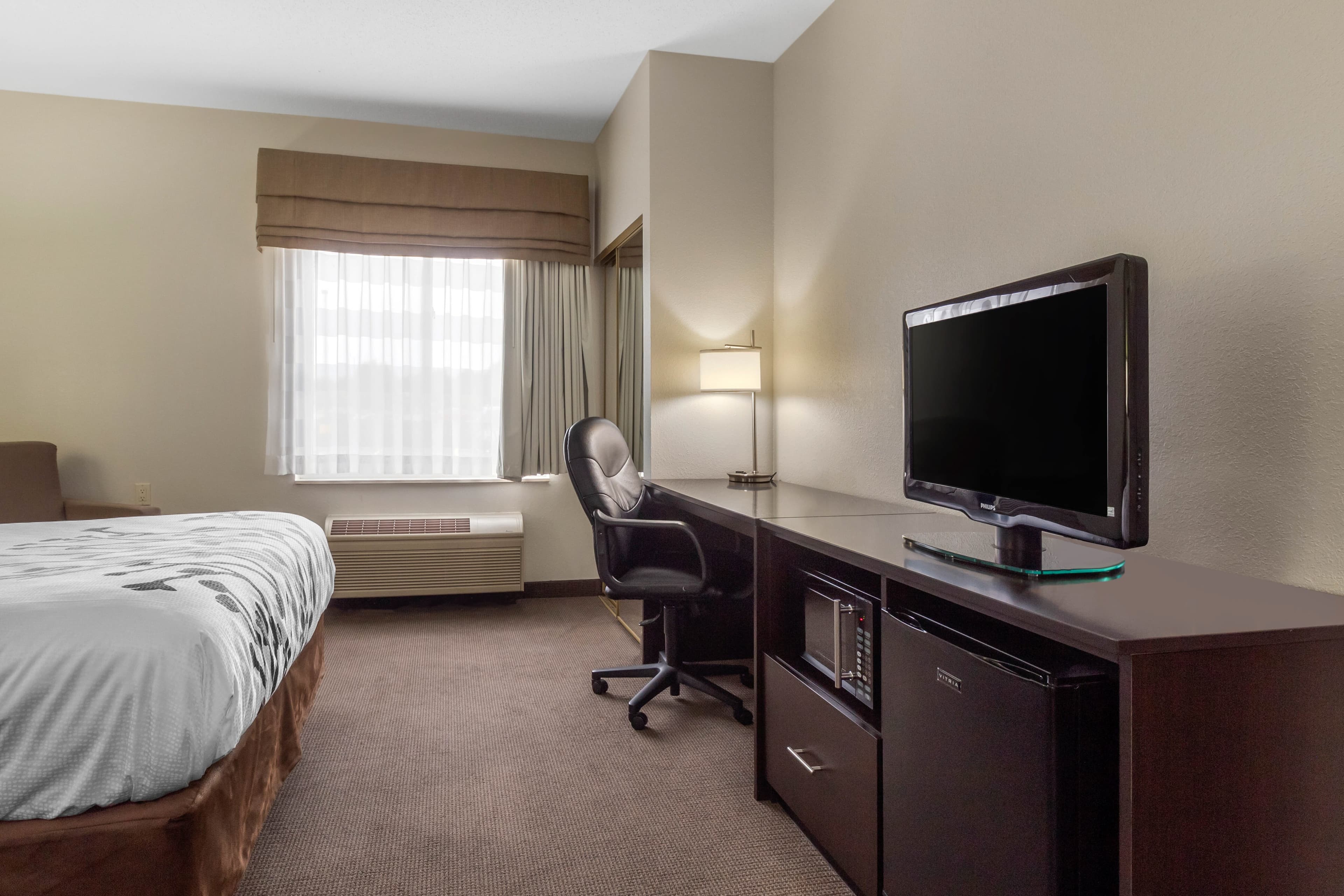 Sleep Inn & Suites Allendale - Image 5