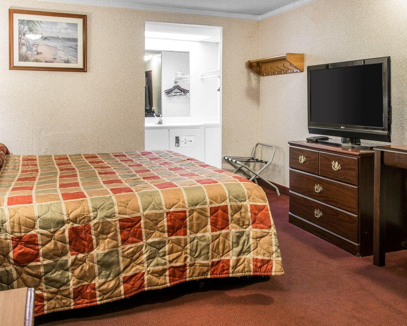 Rodeway Inn Madison Heights - Detroit - Image 3