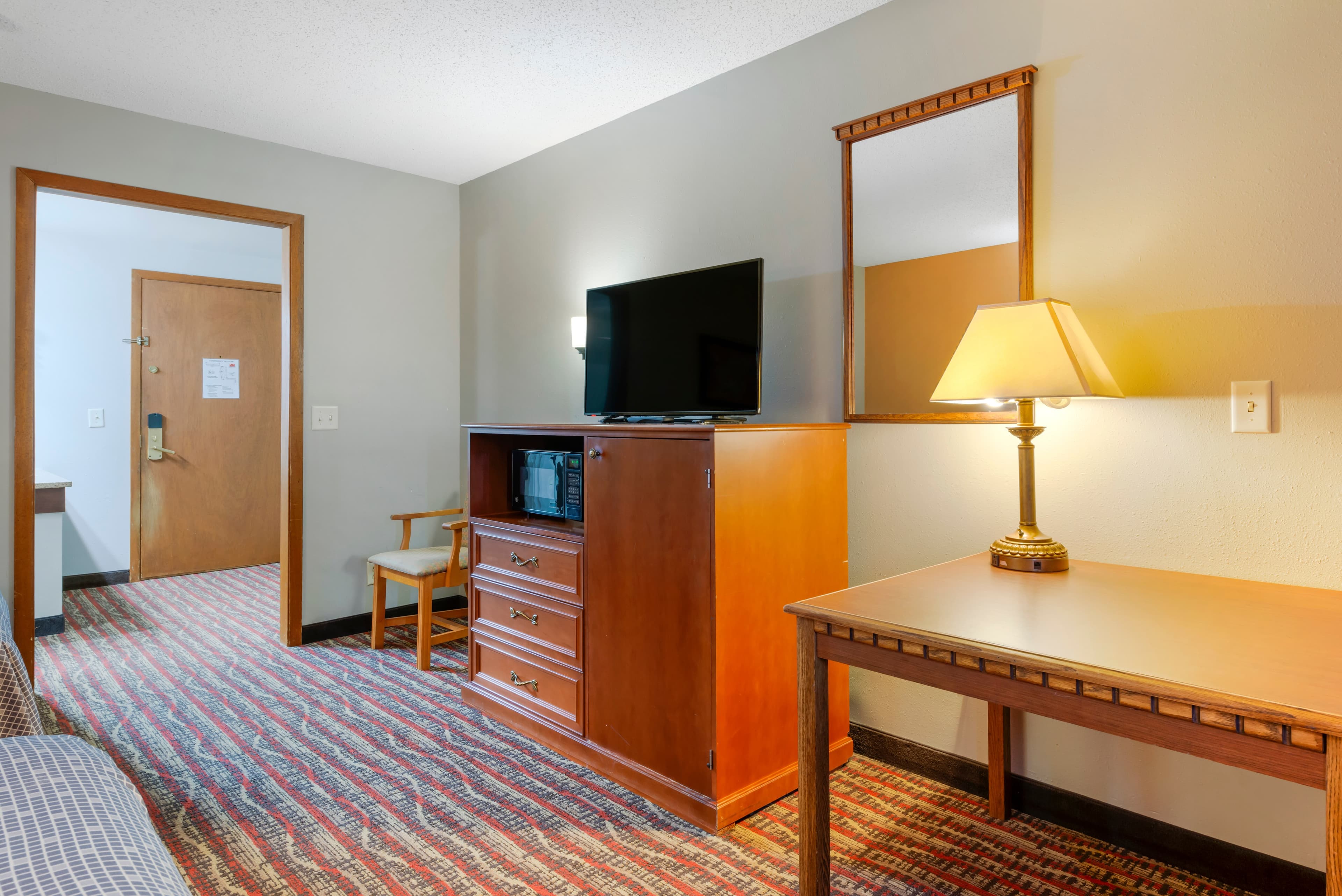 Econo Lodge Lakeview — 9