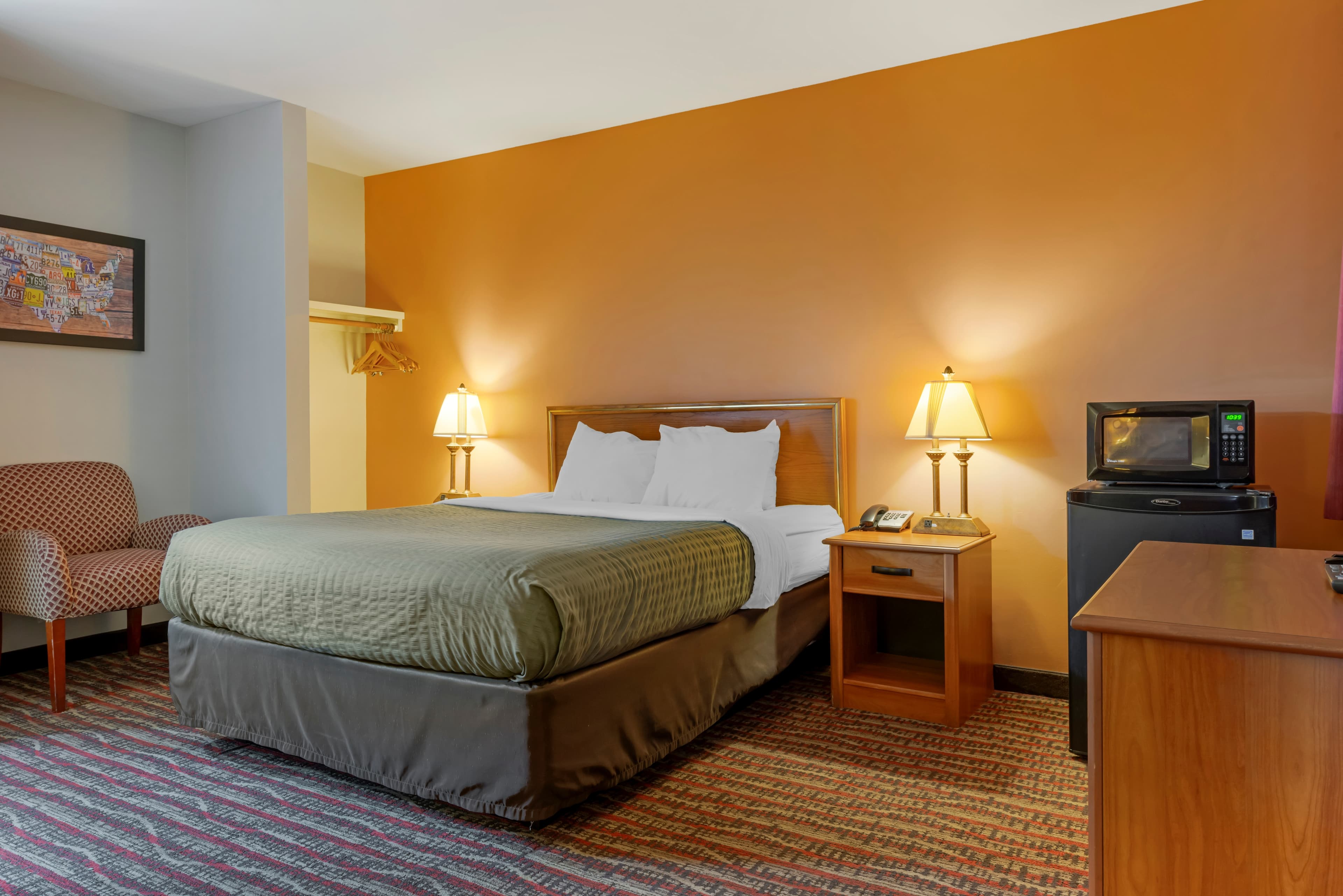 Econo Lodge Lakeview — 42
