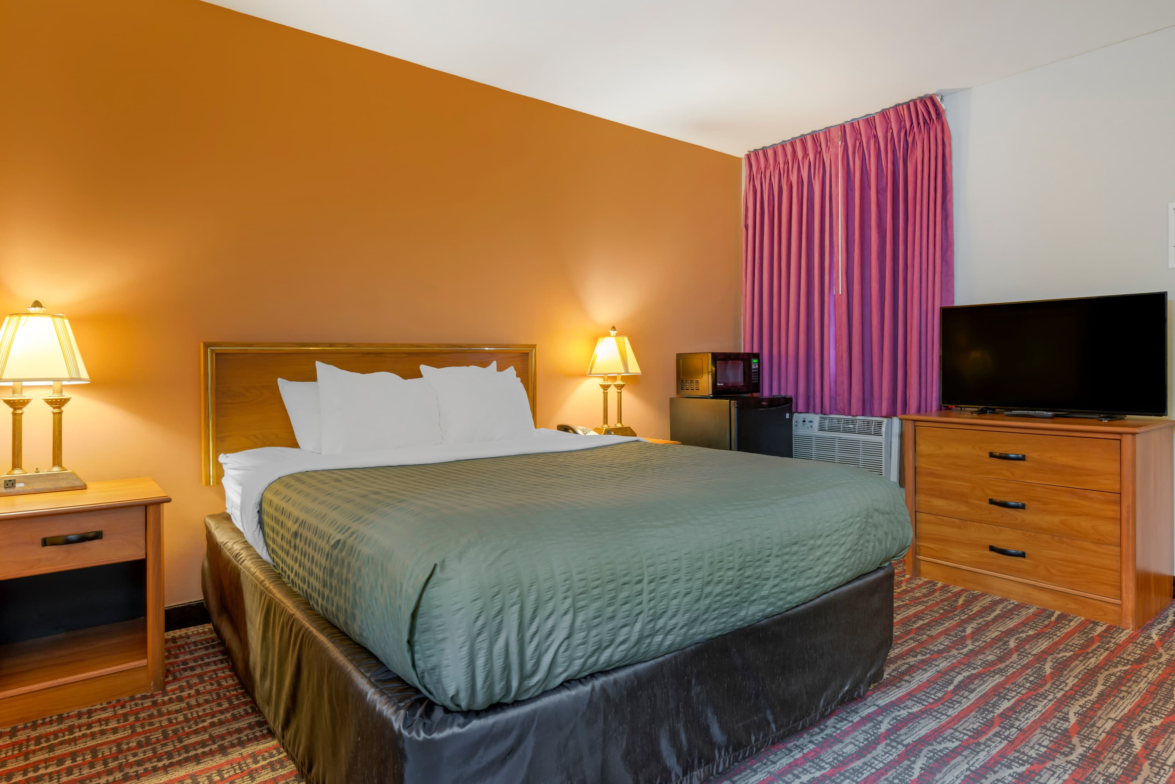 Econo Lodge Lakeview — 45