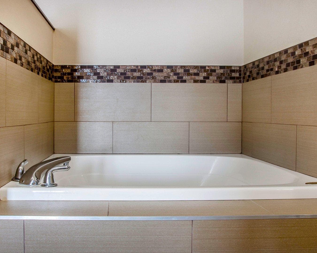Comfort Suites Benton Harbor - St. Joseph — 17