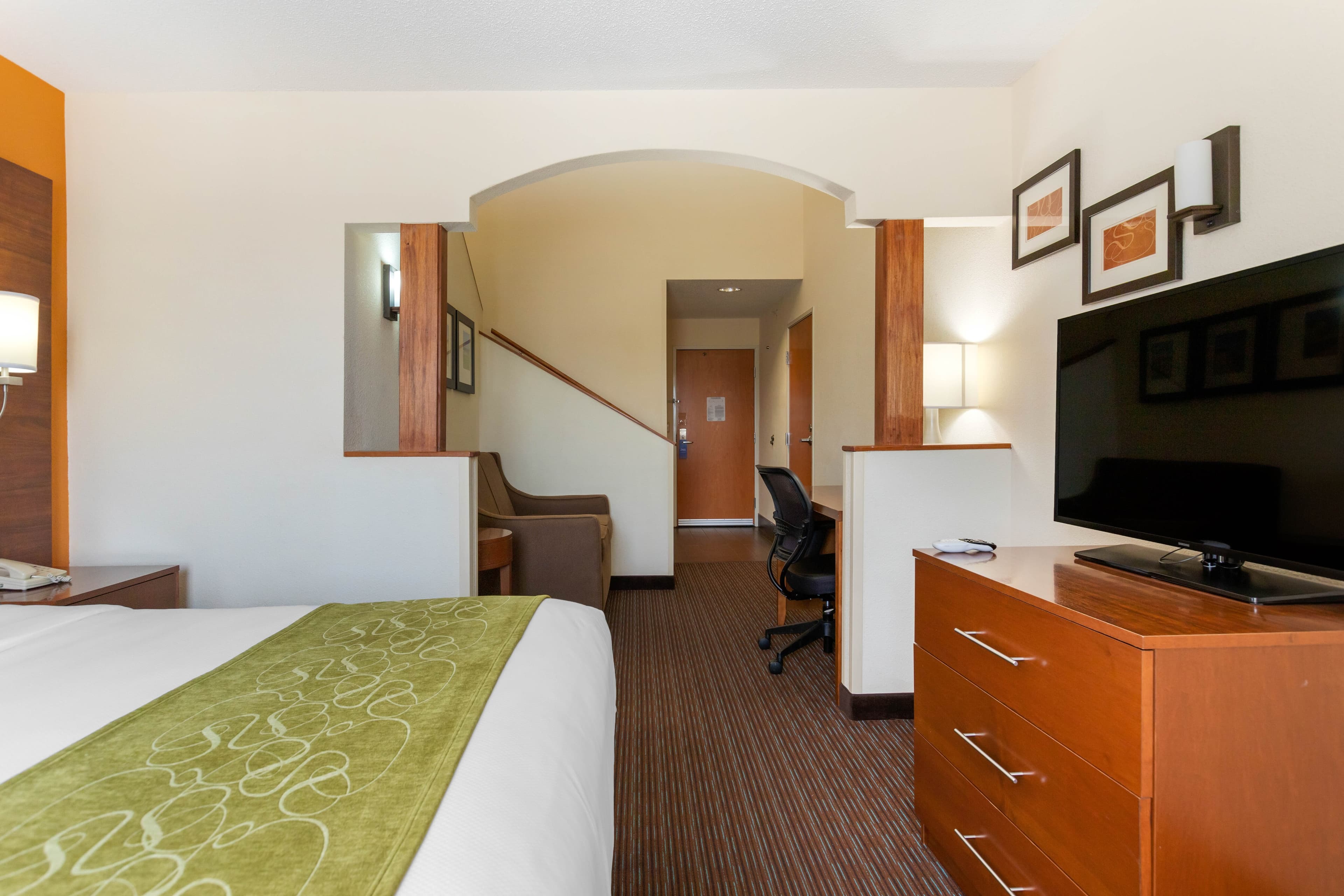 Comfort Suites Stevensville - St. Joseph — 16
