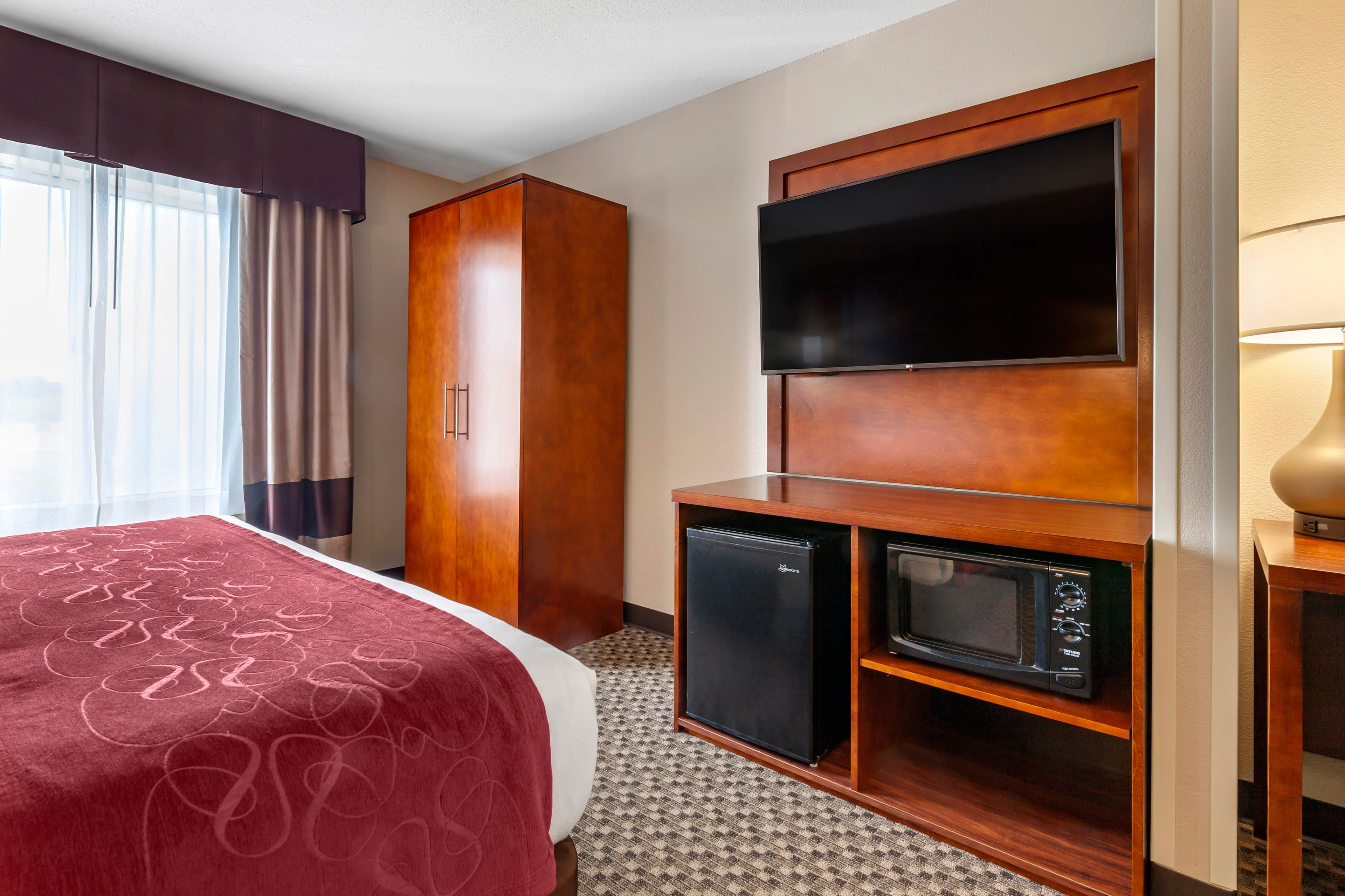 Comfort Suites Escanaba West — 17