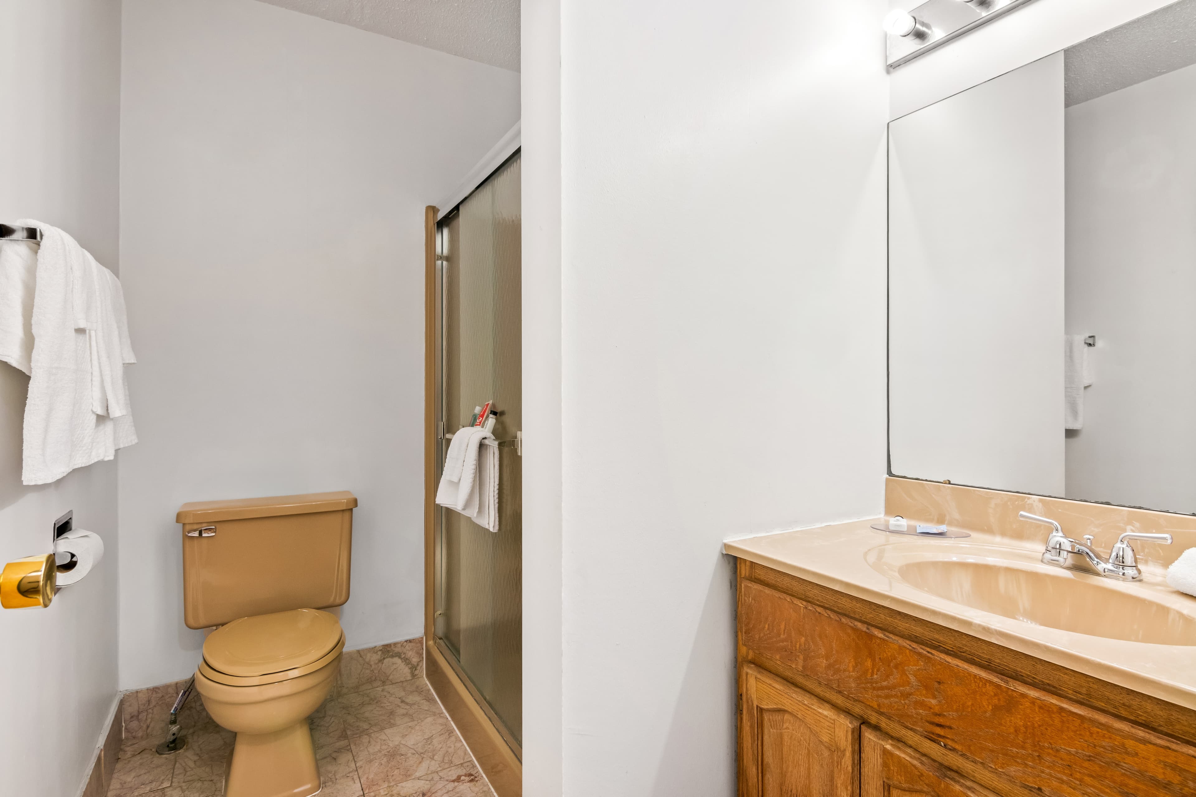 Econo Lodge Manistee — 13