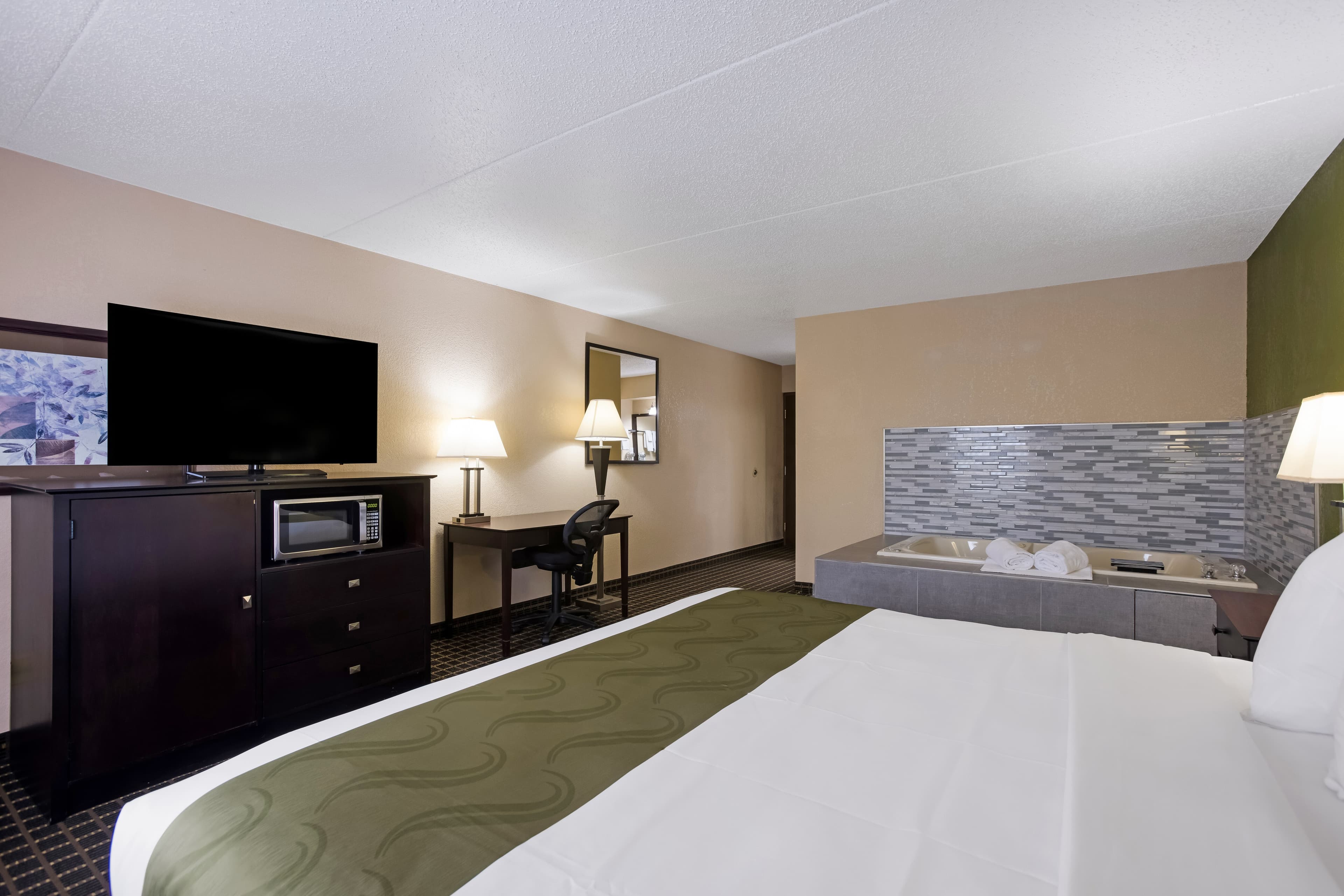 Quality Inn & Suites Big Rapids near University — 16