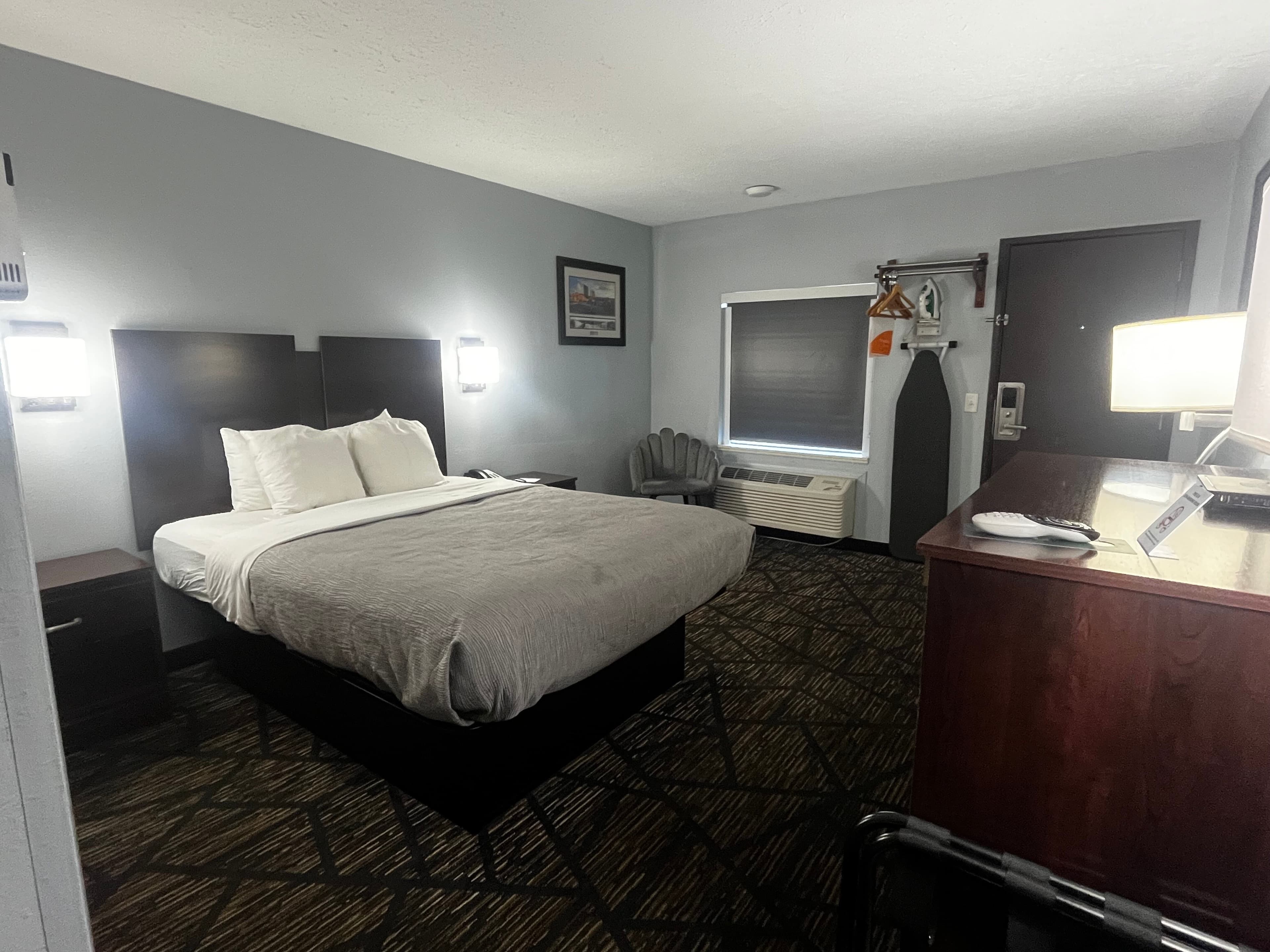 Quality Inn Grand Rapids Near Downtown - Image 4