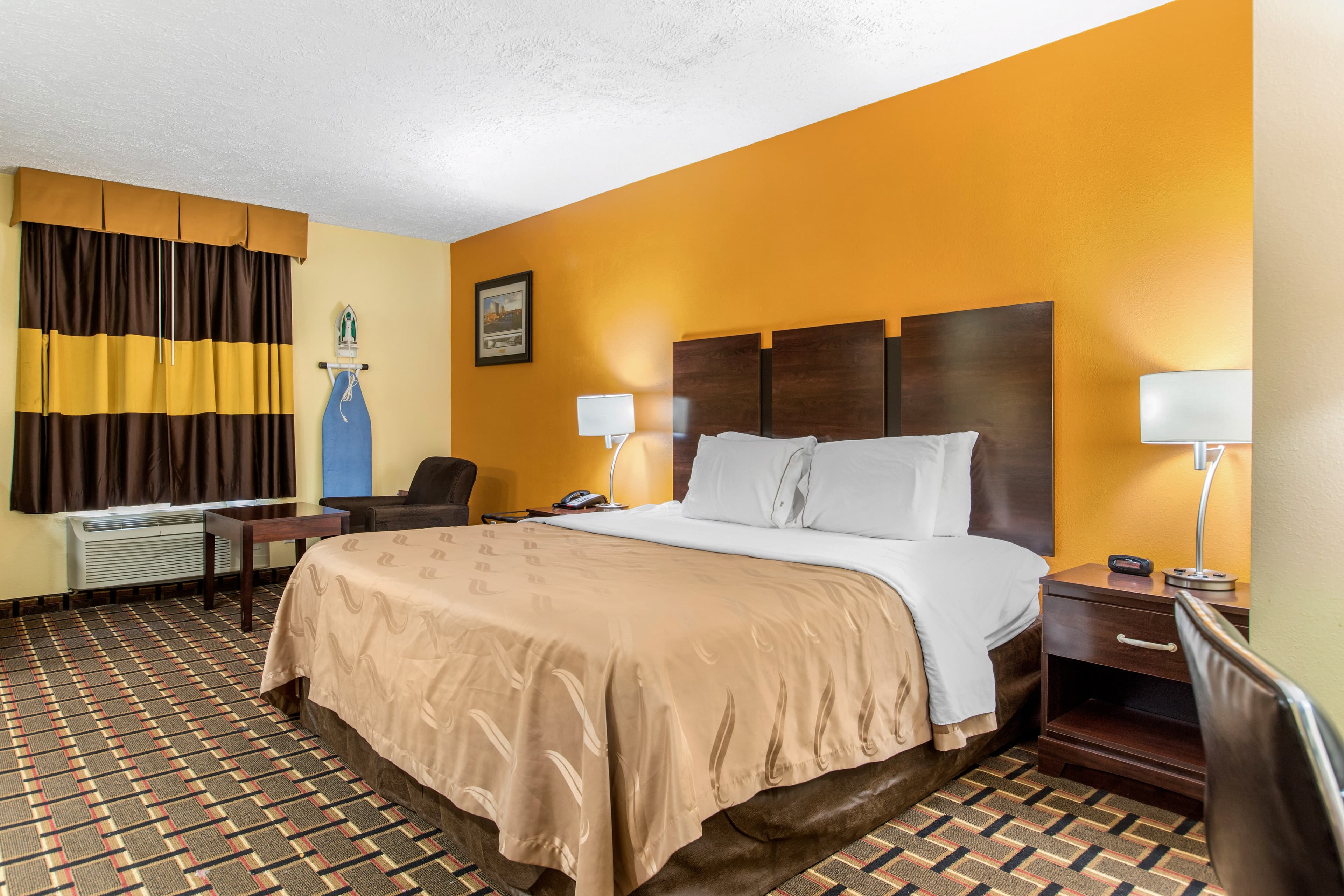 Quality Inn Grand Rapids Near Downtown — 7