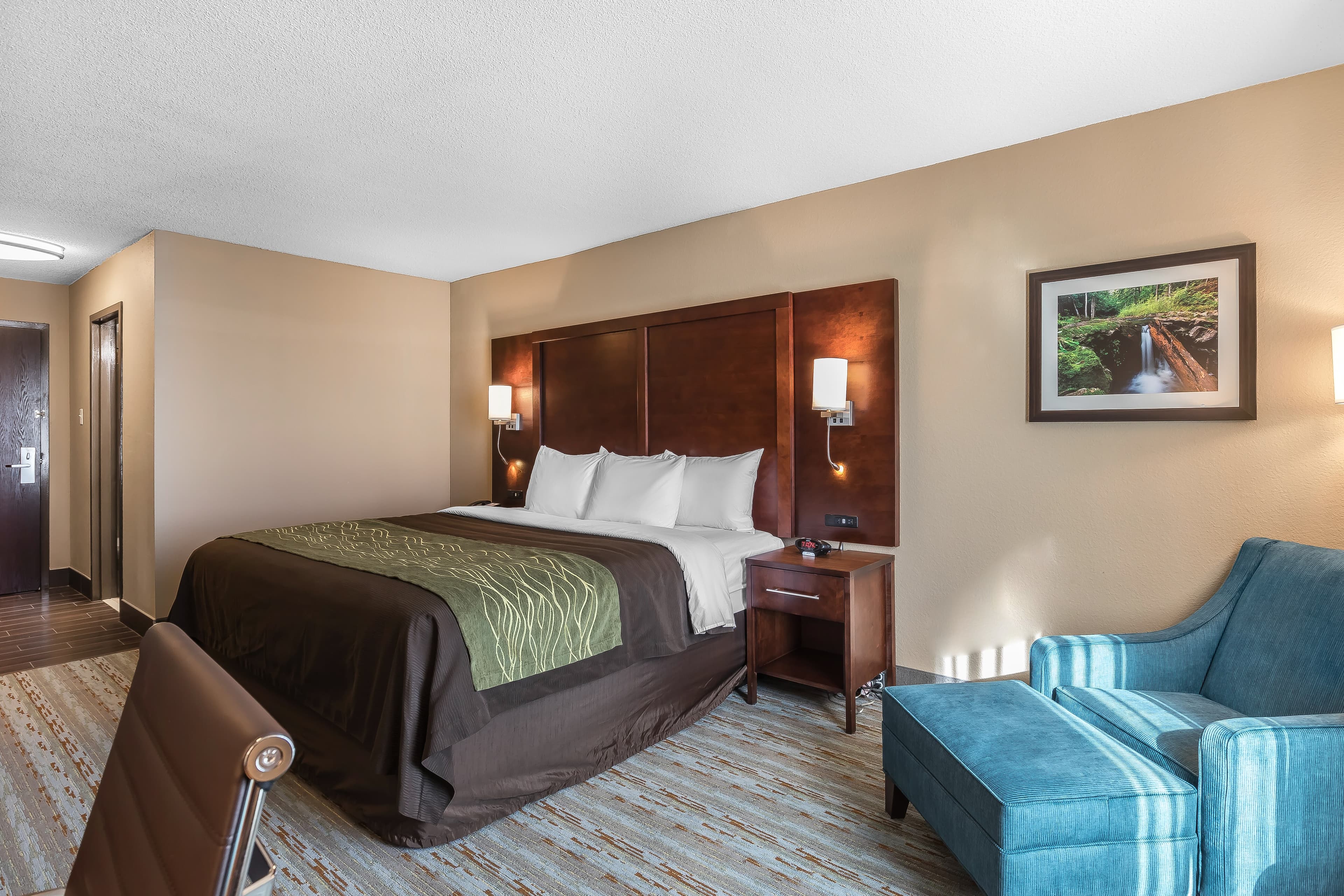 Comfort Inn Bay City - Riverfront - Image 2