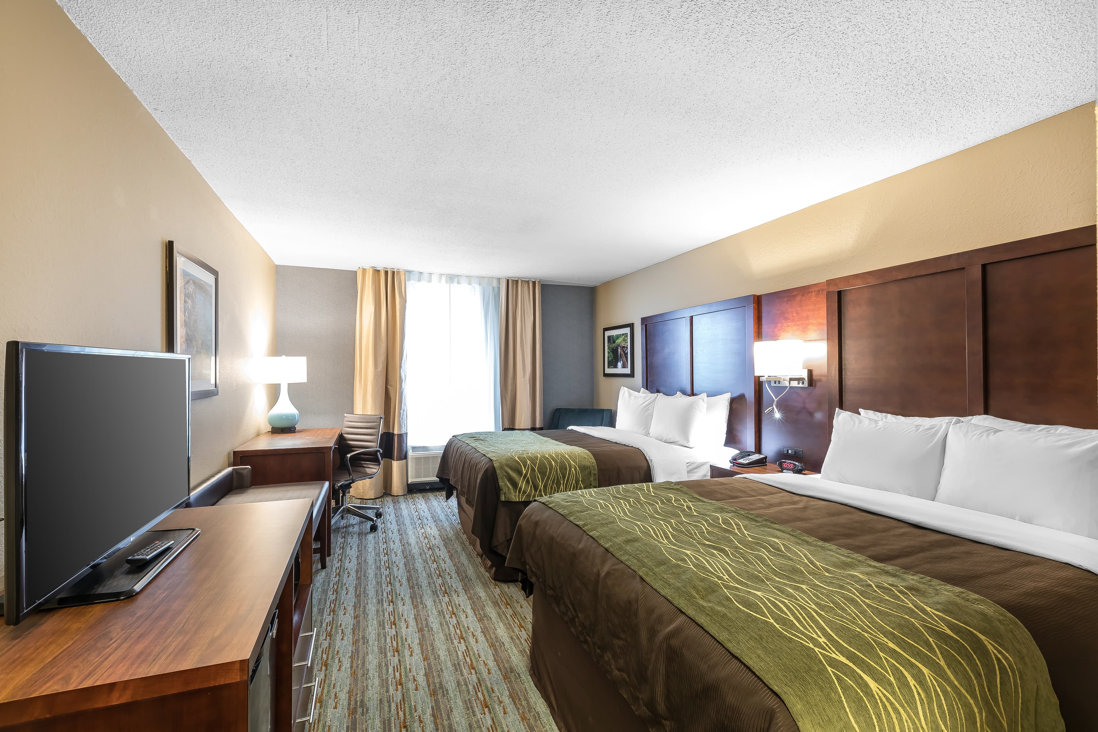 Comfort Inn Bay City - Riverfront - Image 1