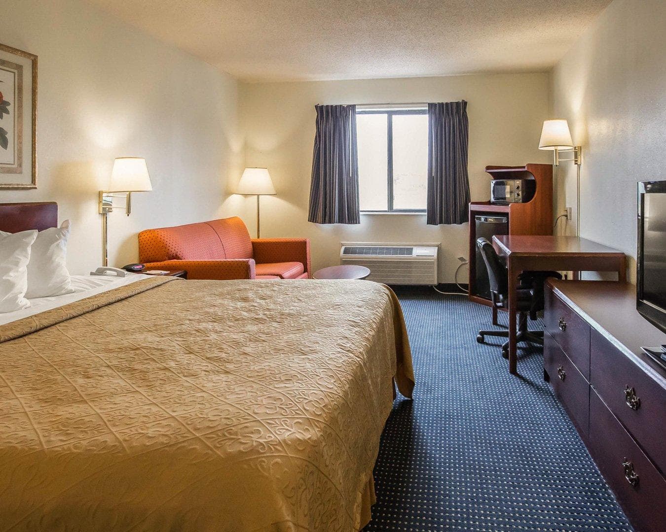 Quality Inn Dundee - Image 4