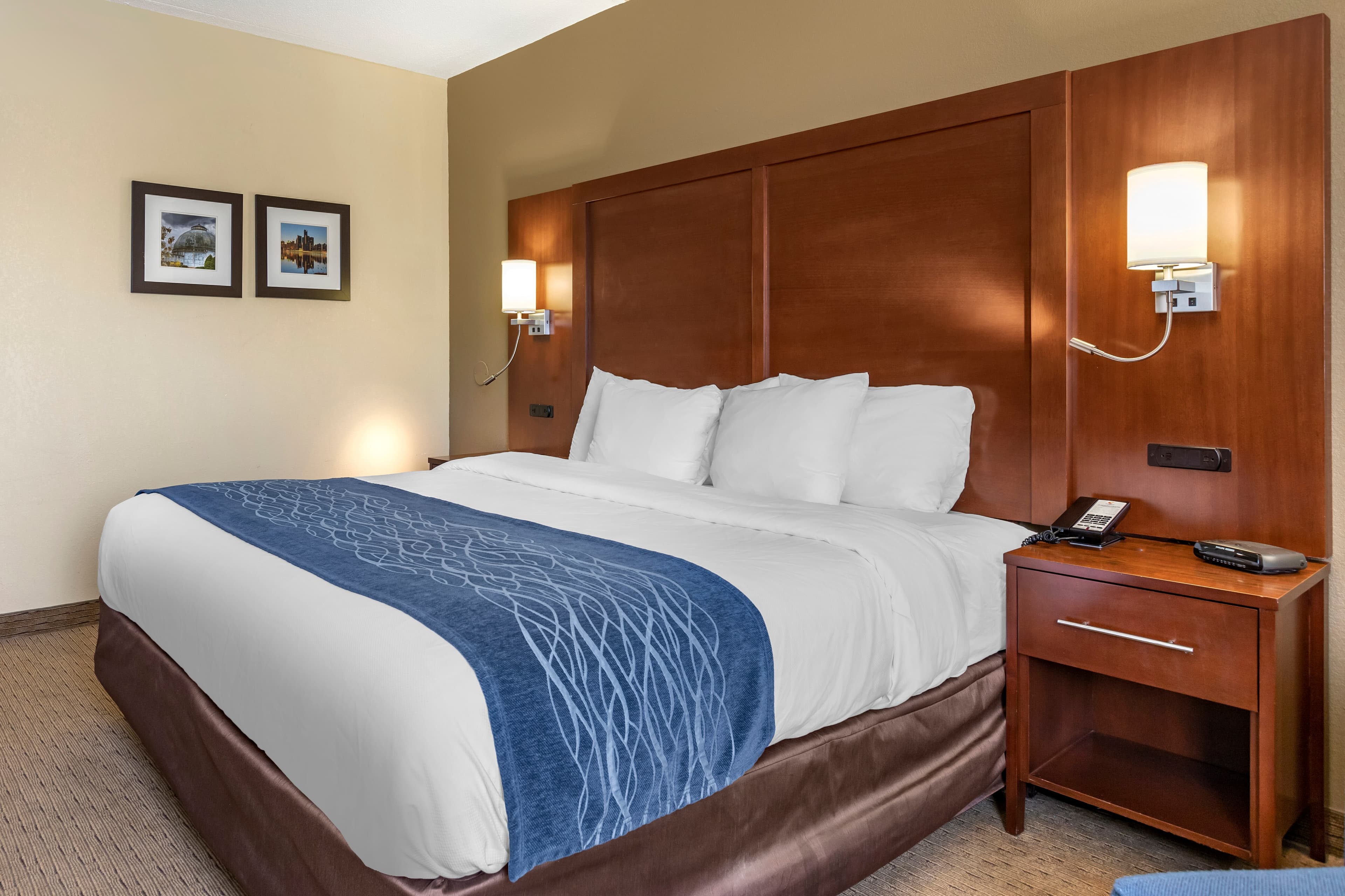 Comfort Inn Warren - Detroit North - Image 4