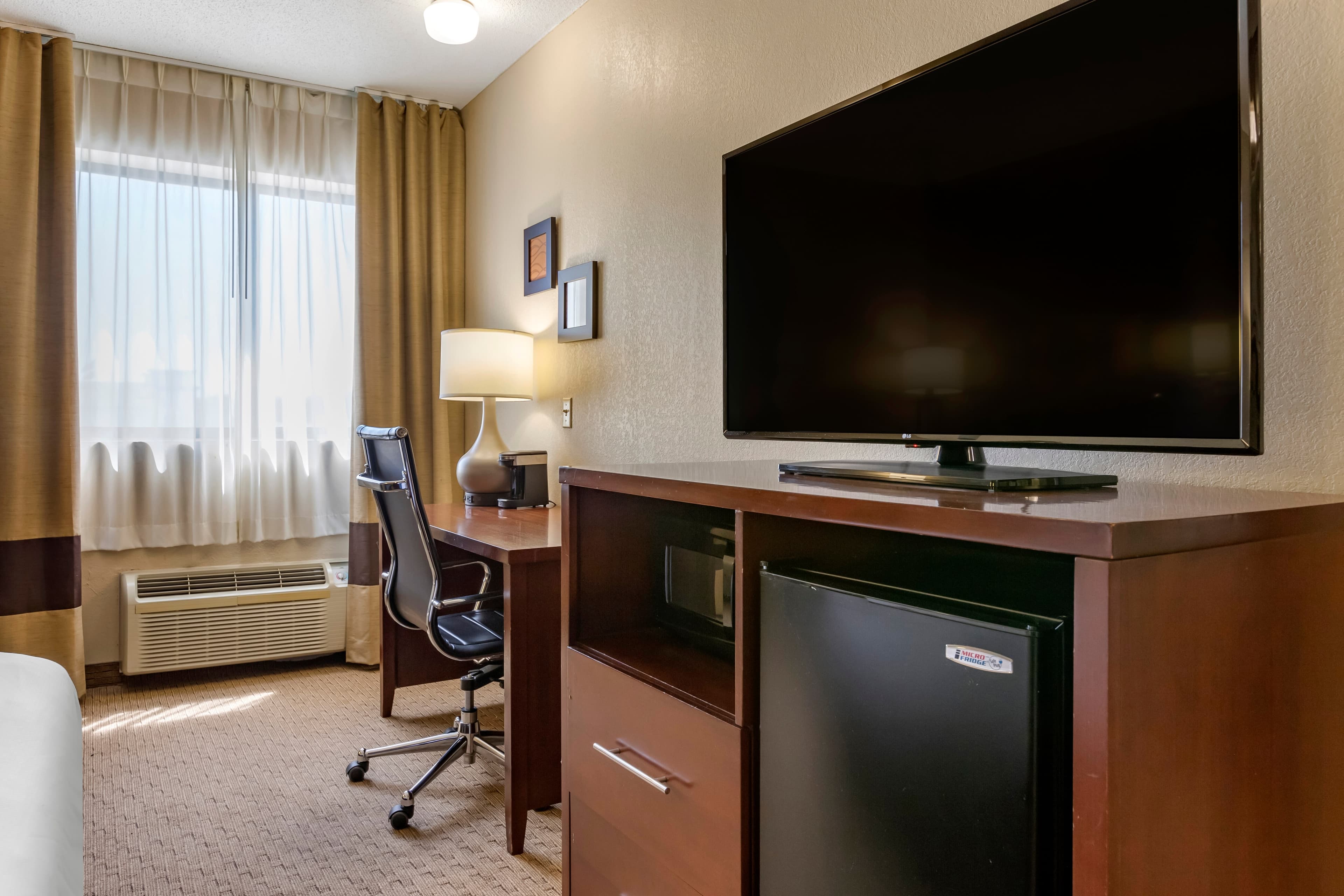 Comfort Inn Warren - Detroit North — 12