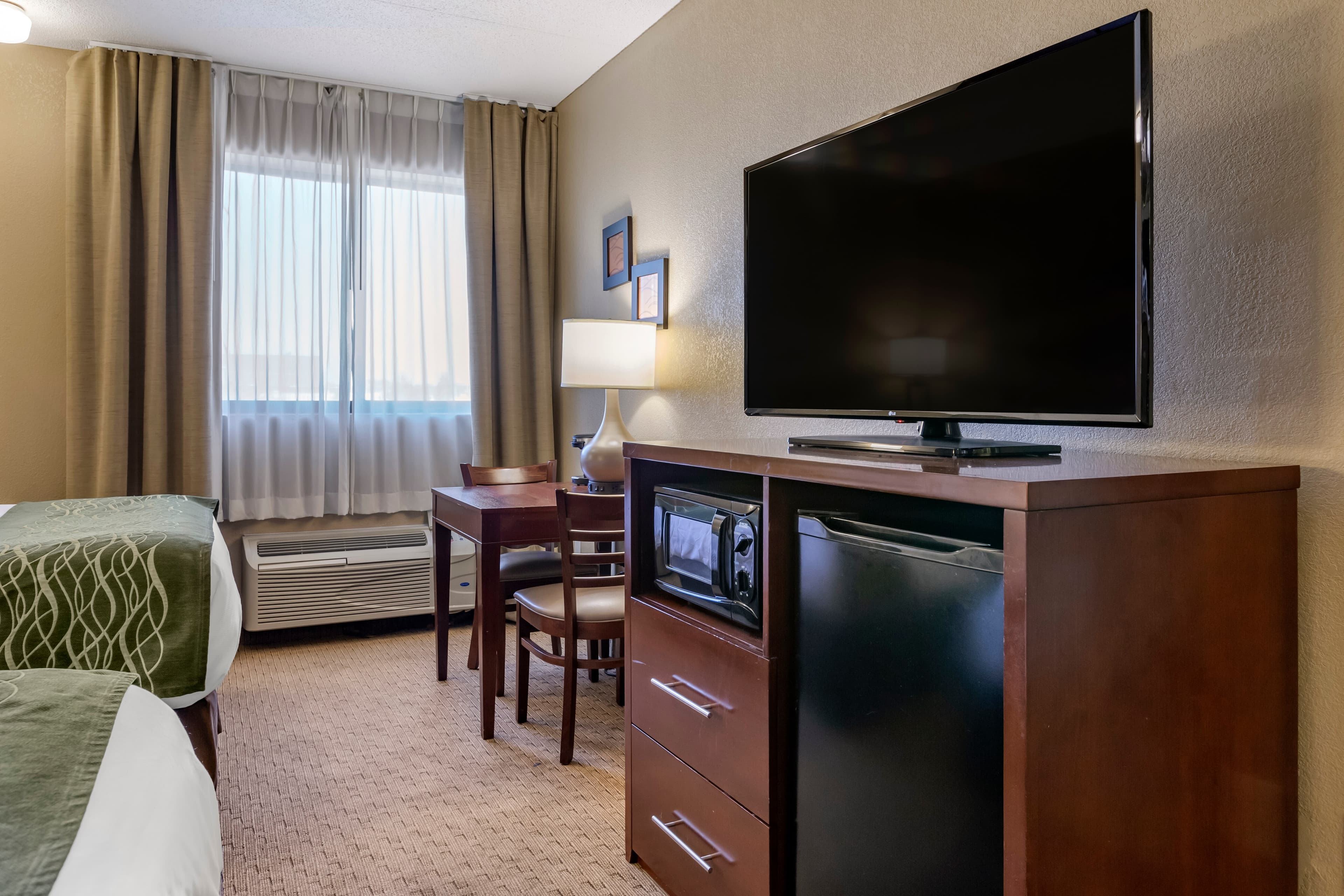 Comfort Inn Warren - Detroit North — 15