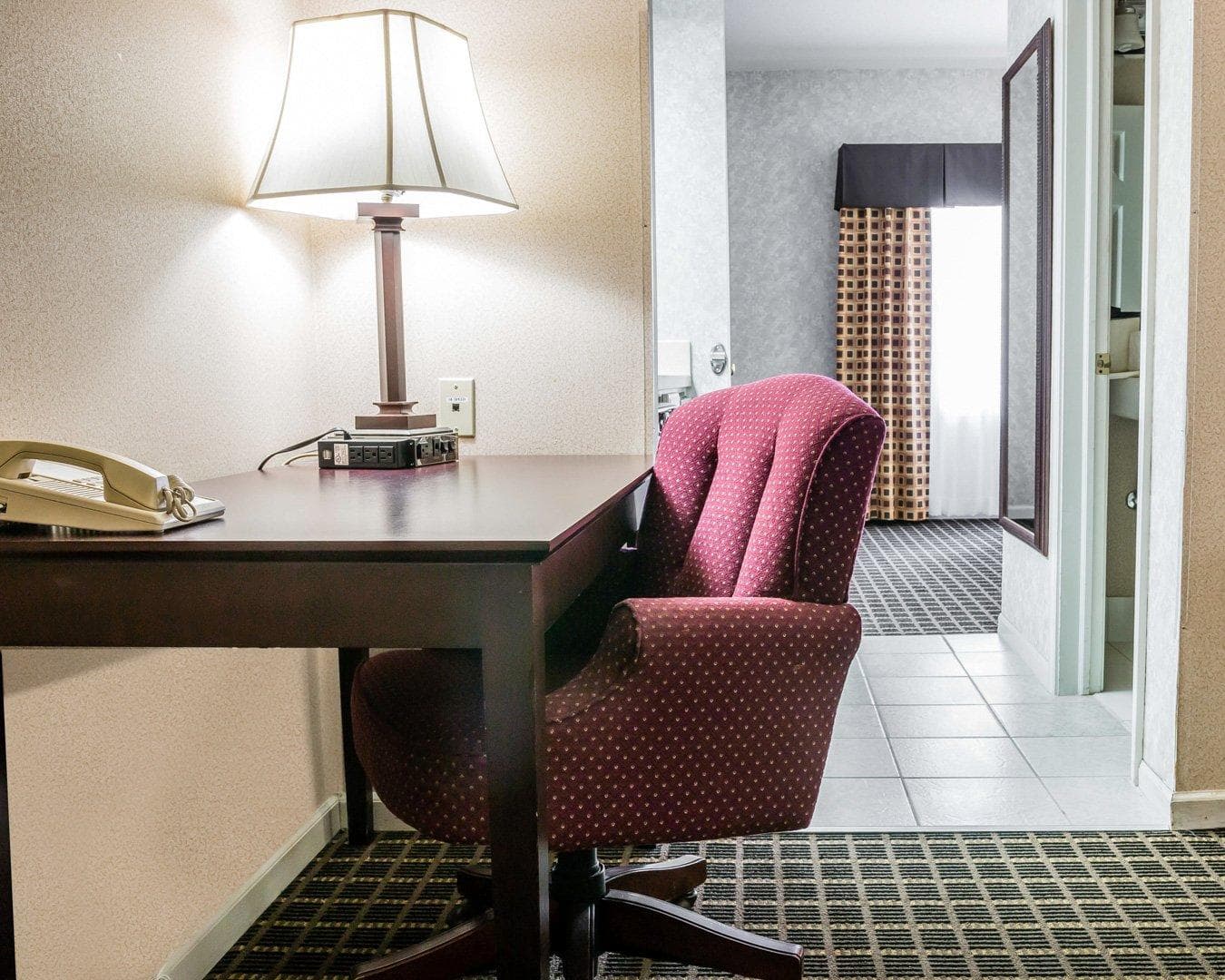 Econo Lodge & Suites Grand Rapids Airport - Image 5