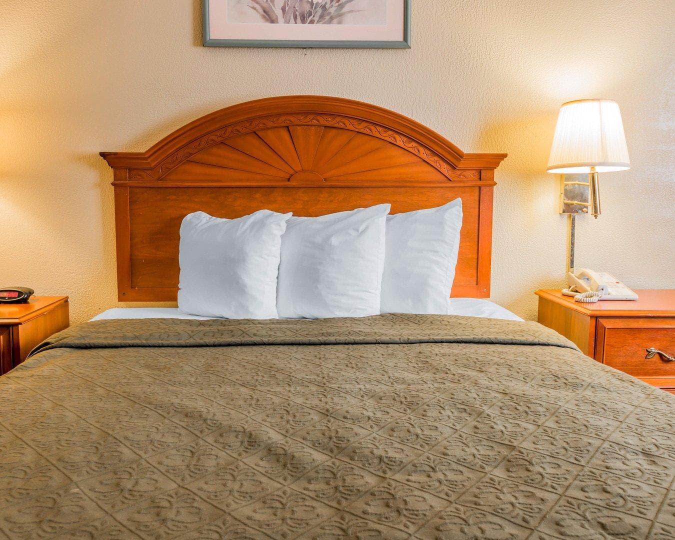 Quality Inn Grand Rapids North - Image 2