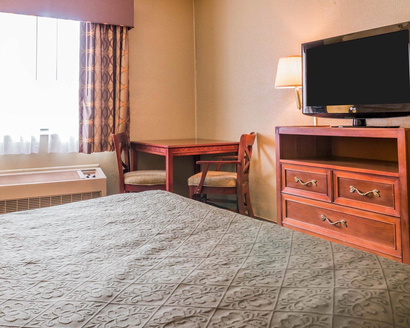 Quality Inn Grand Rapids North - Image 5