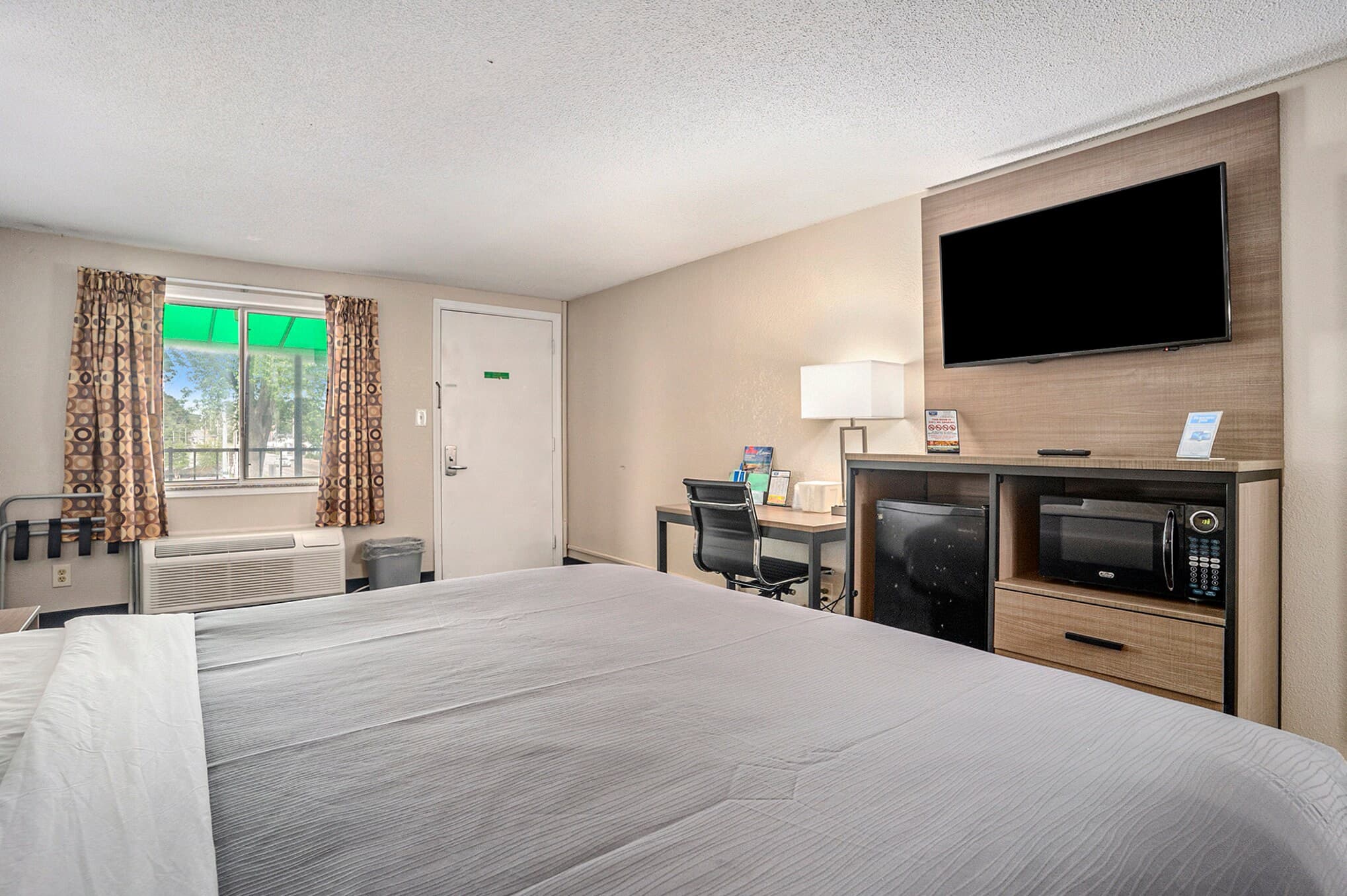Rodeway Inn Grand Haven — 9