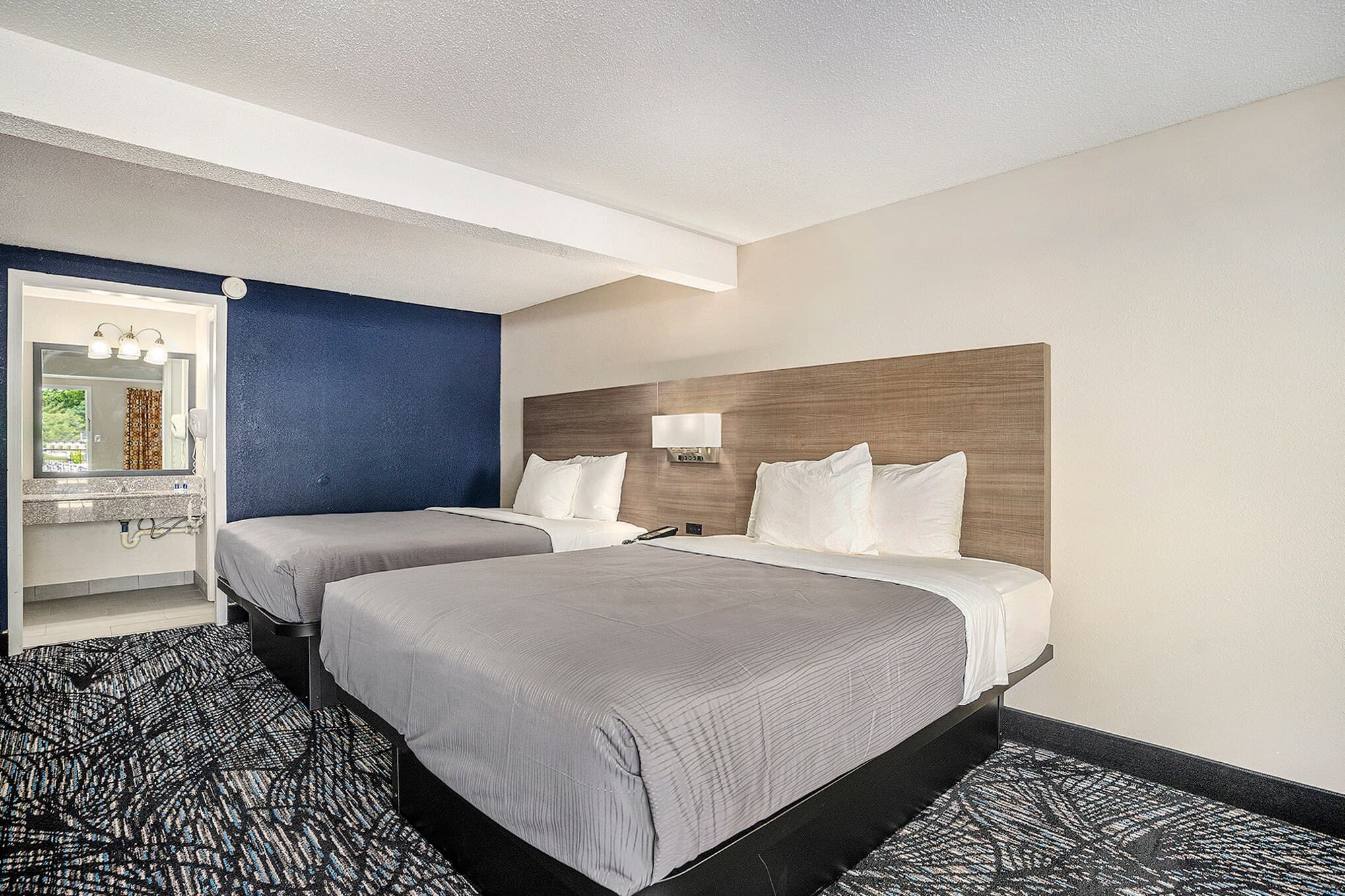 Rodeway Inn Grand Haven — 20