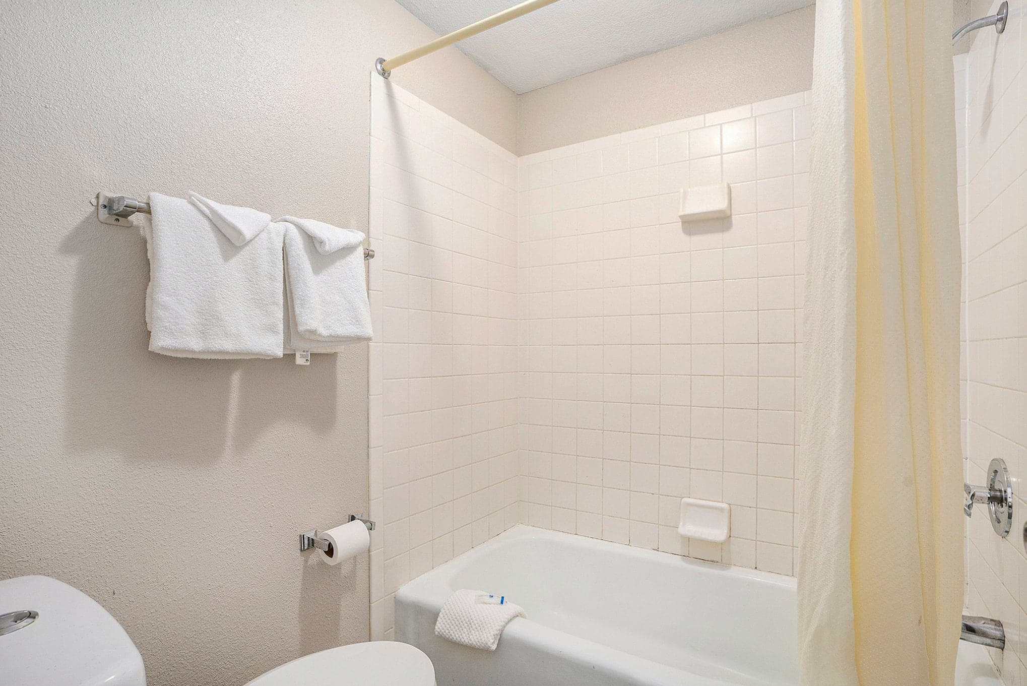 Rodeway Inn Grand Haven — 23
