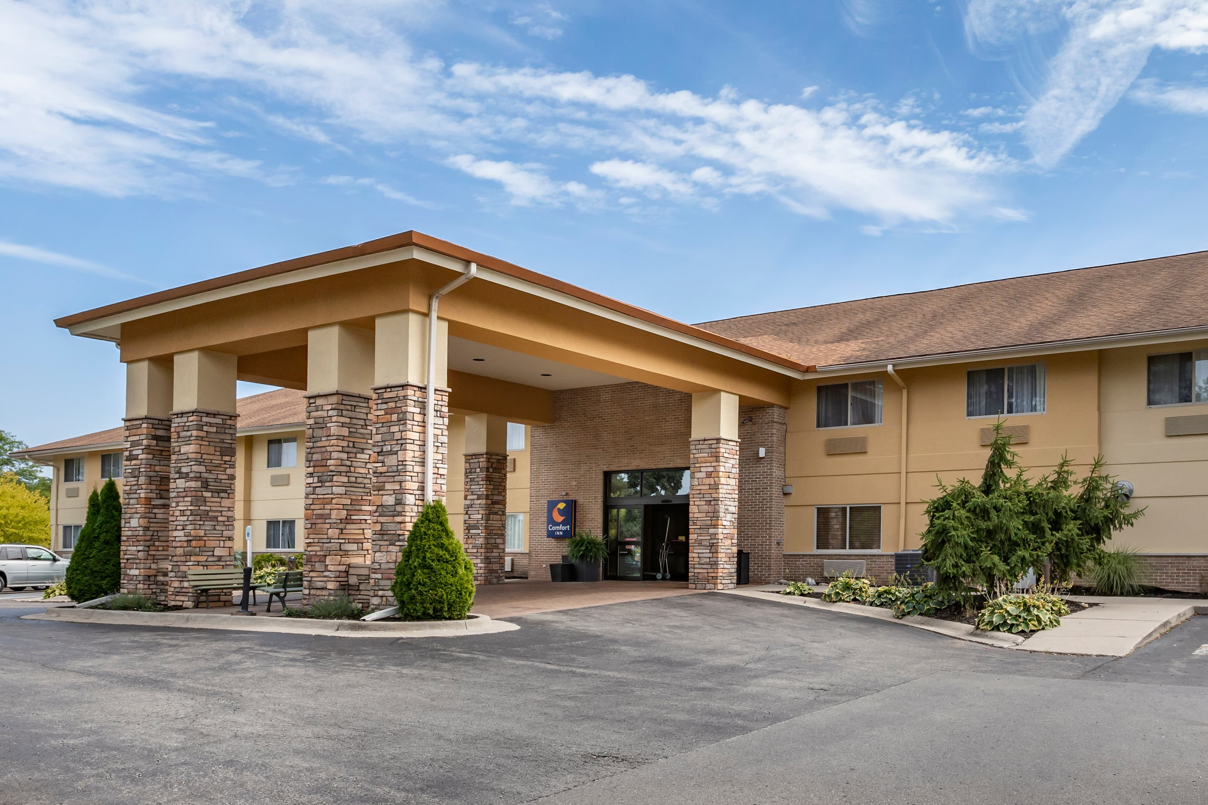 Comfort Inn Okemos - East Lansing - Image 1
