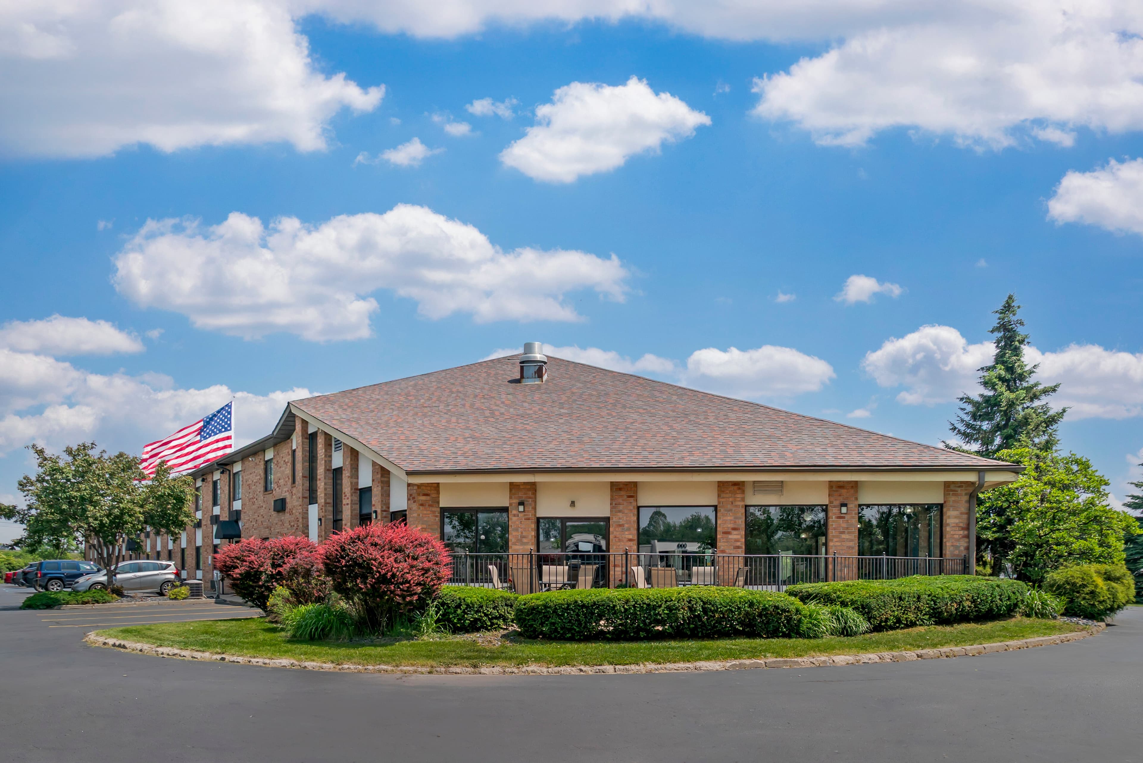 Quality Inn Grand Rapids South-Byron Center - Image 1
