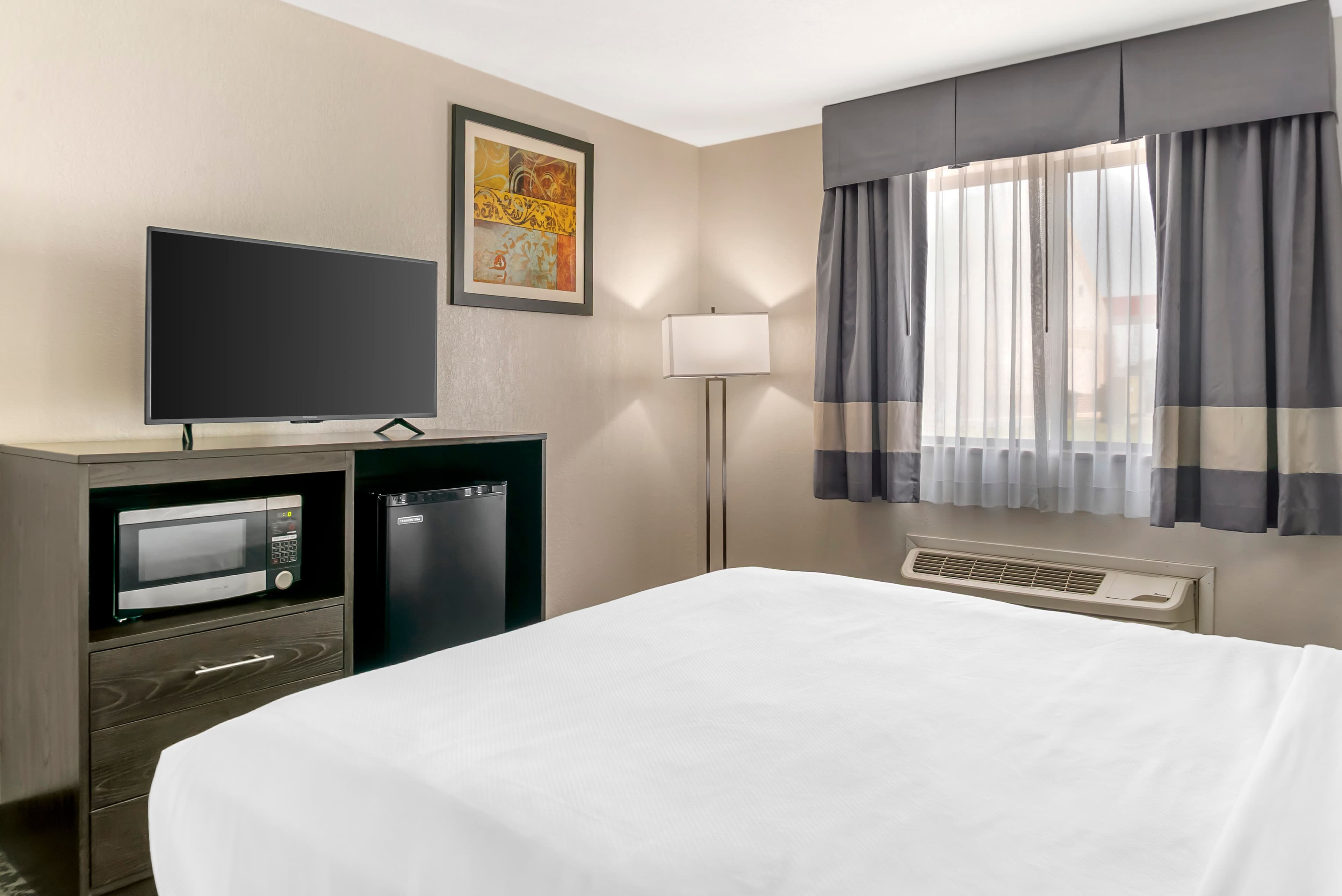 Quality Inn Grand Rapids South-Byron Center - Image 4
