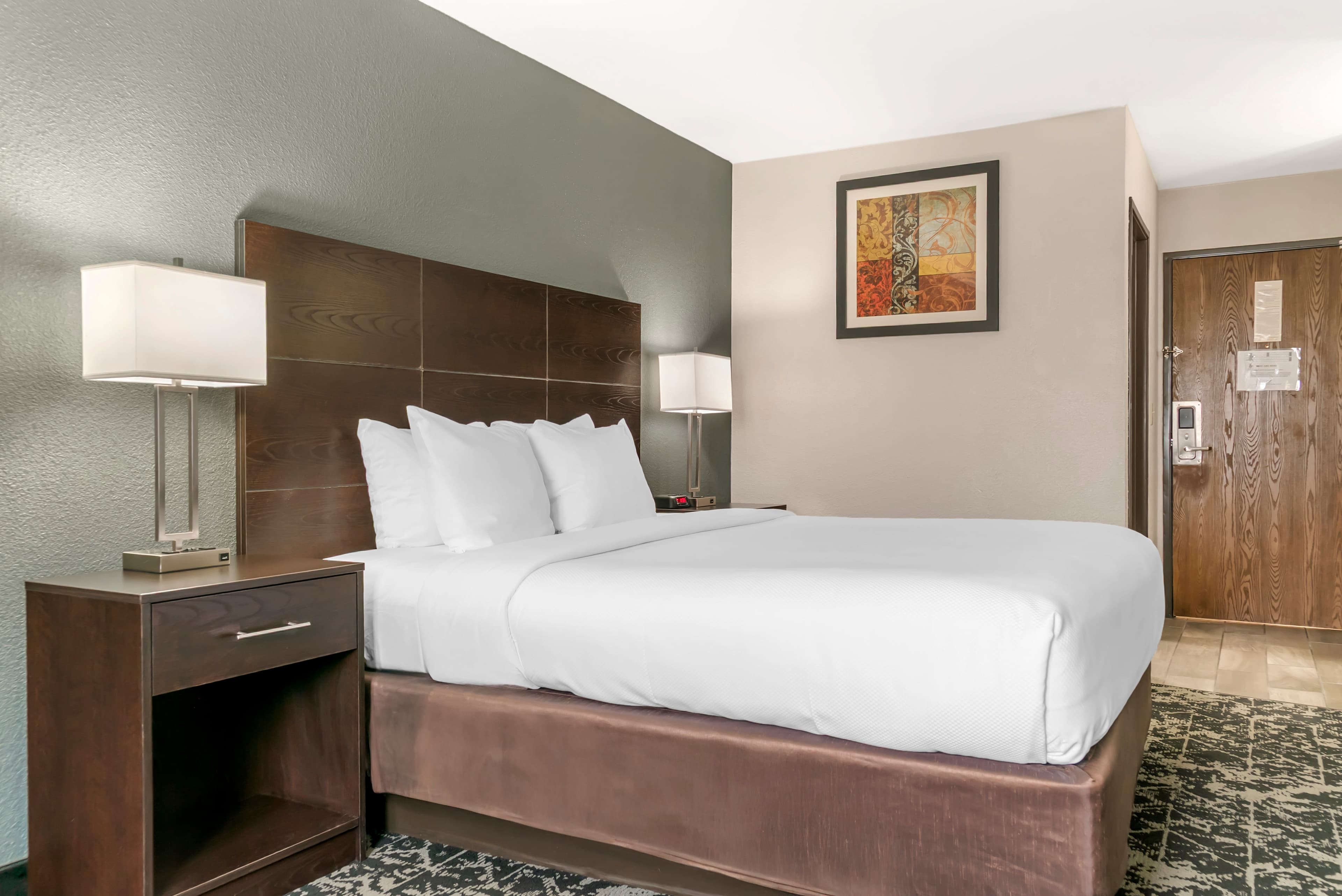 Quality Inn Grand Rapids South-Byron Center — 6