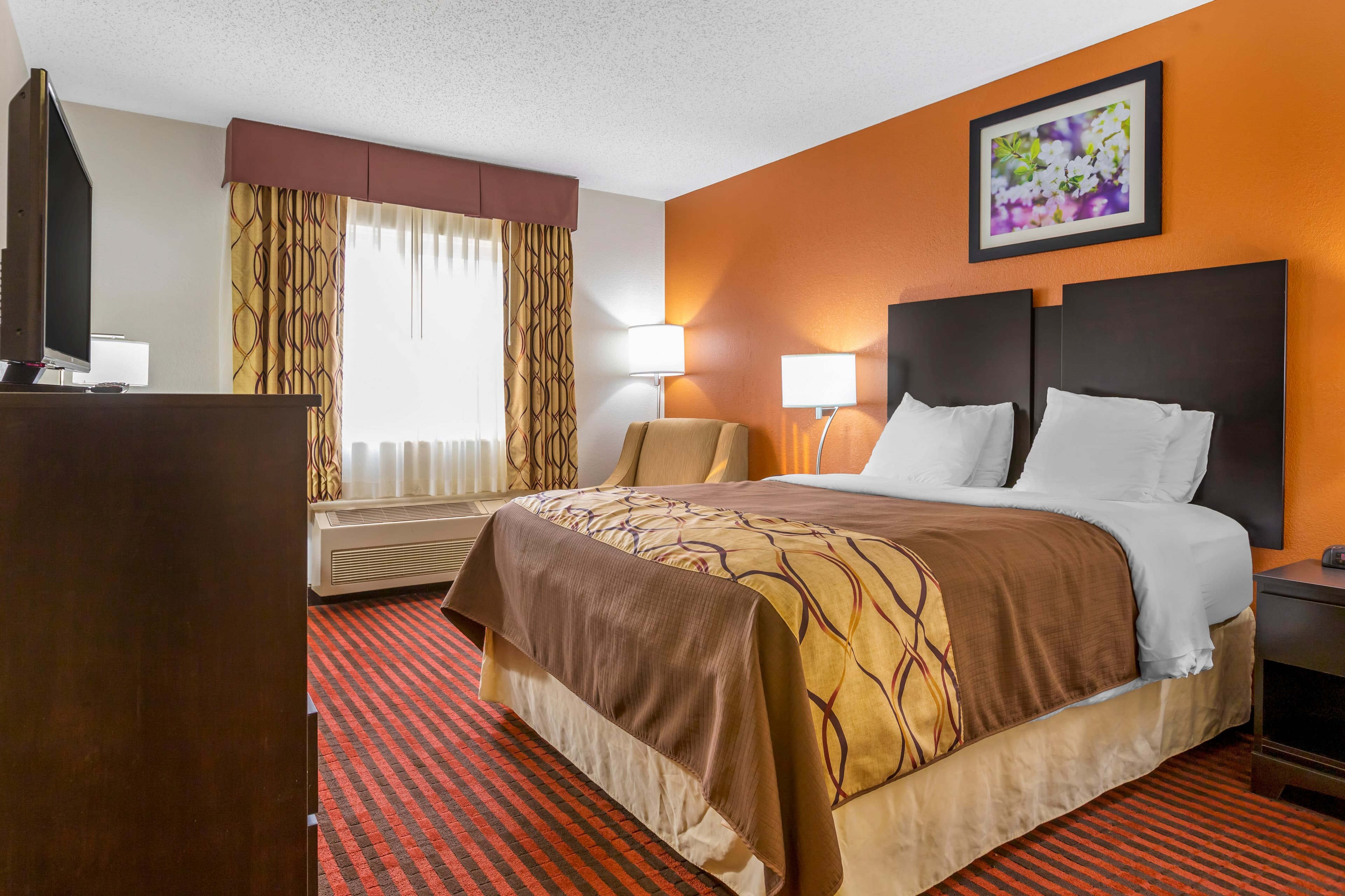 Rodeway Inn Coopersville - Image 2