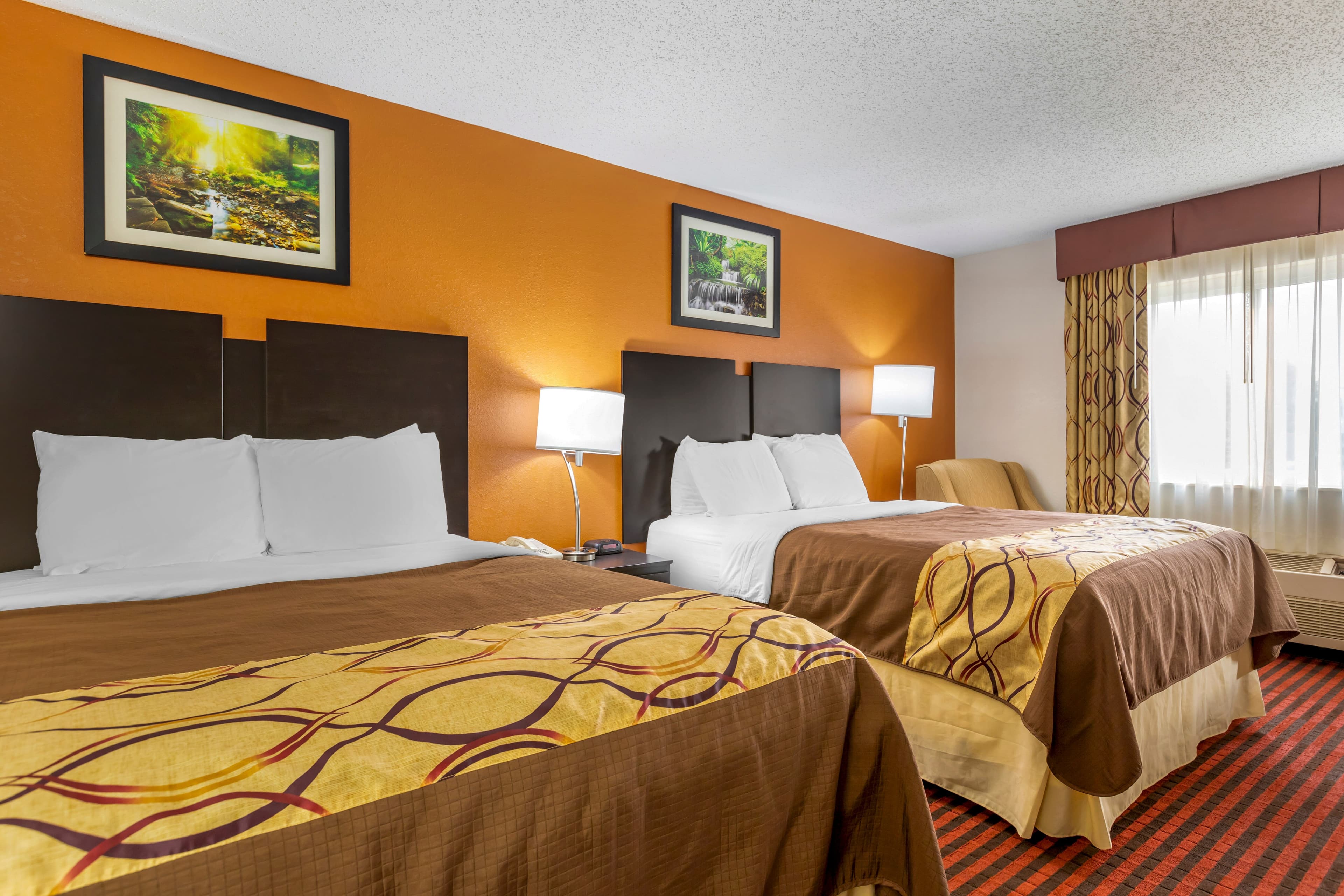 Rodeway Inn Coopersville — 13