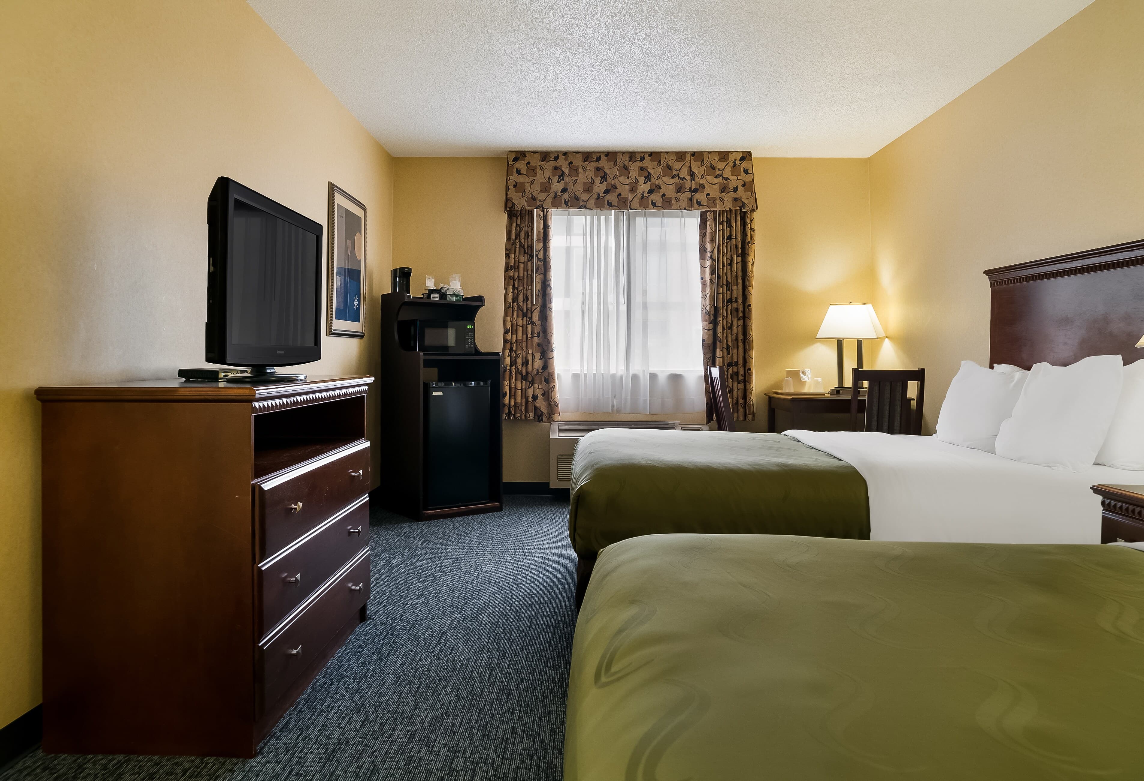 Quality Inn Grand Blanc - Flint South - Image 3