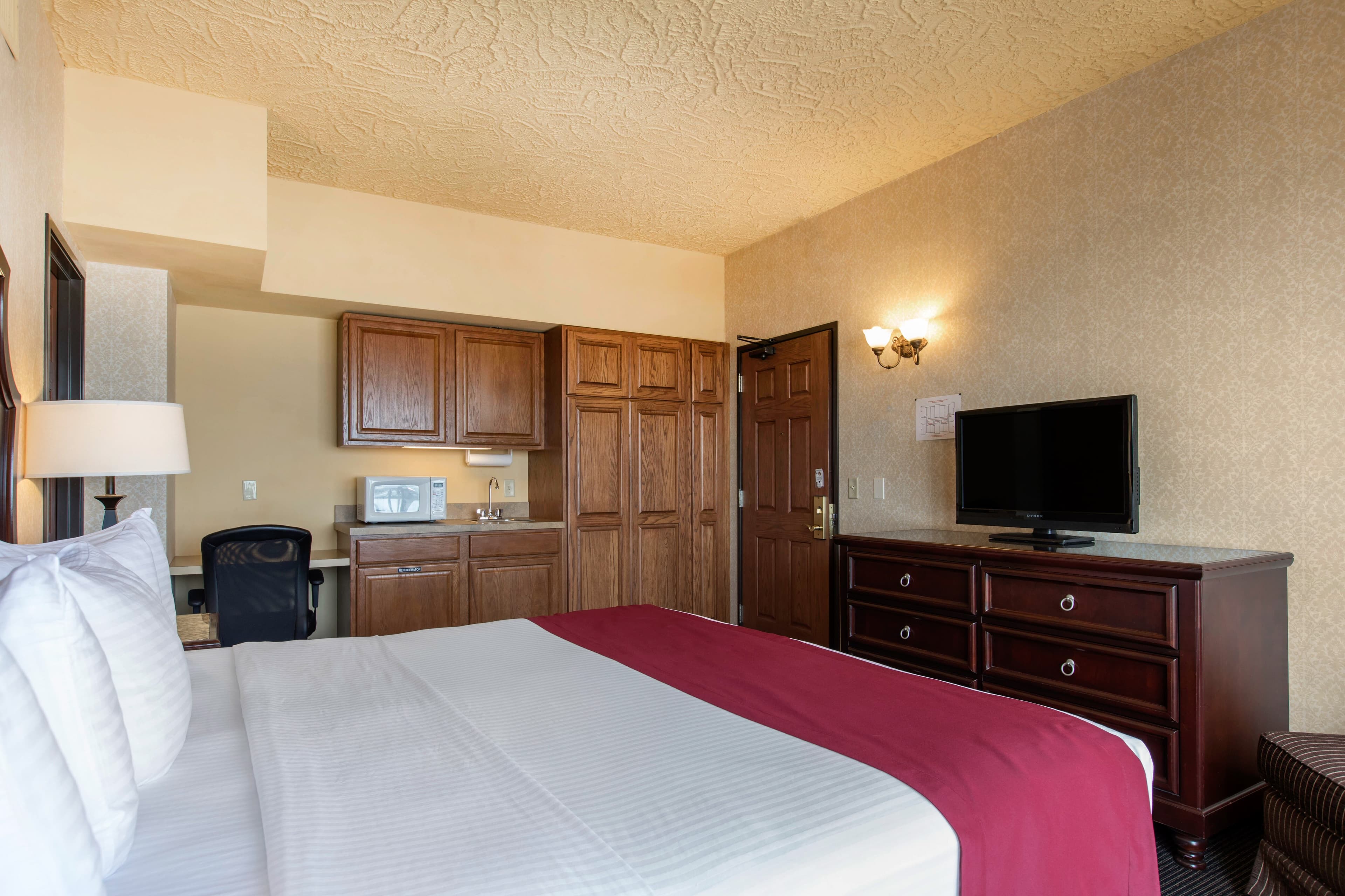 Shoreline Inn & Conference Center, an Ascend Collection Hotel - Image 4