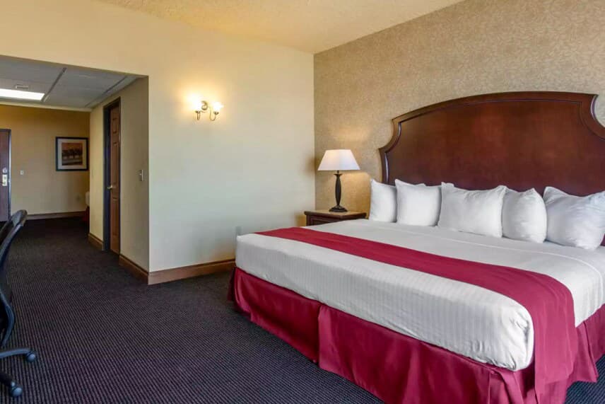 Shoreline Inn & Conference Center, an Ascend Collection Hotel — 9