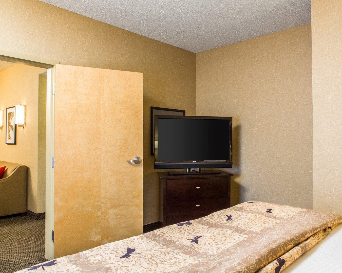 Cambria Hotel Traverse City — 32