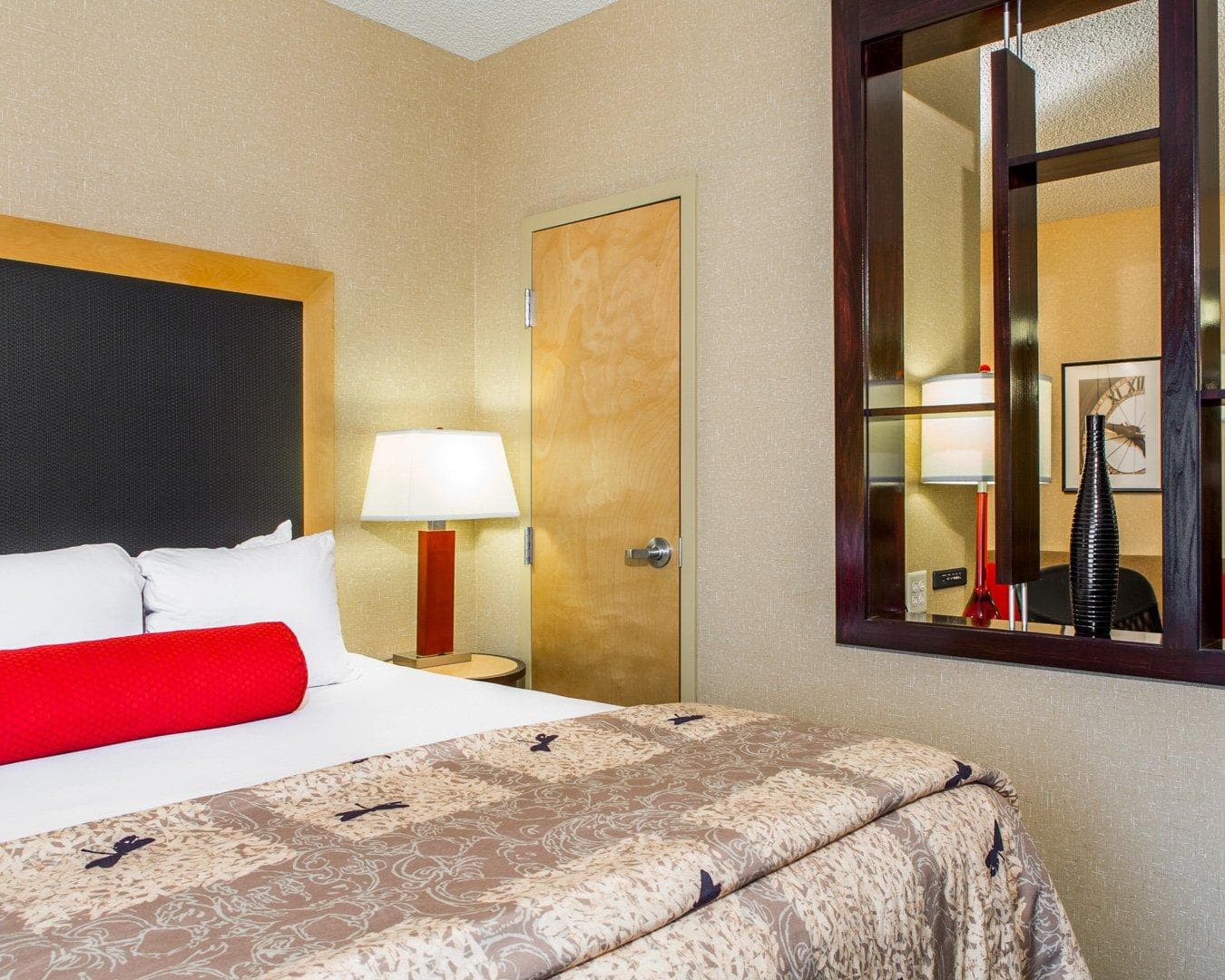 Cambria Hotel Traverse City — 34