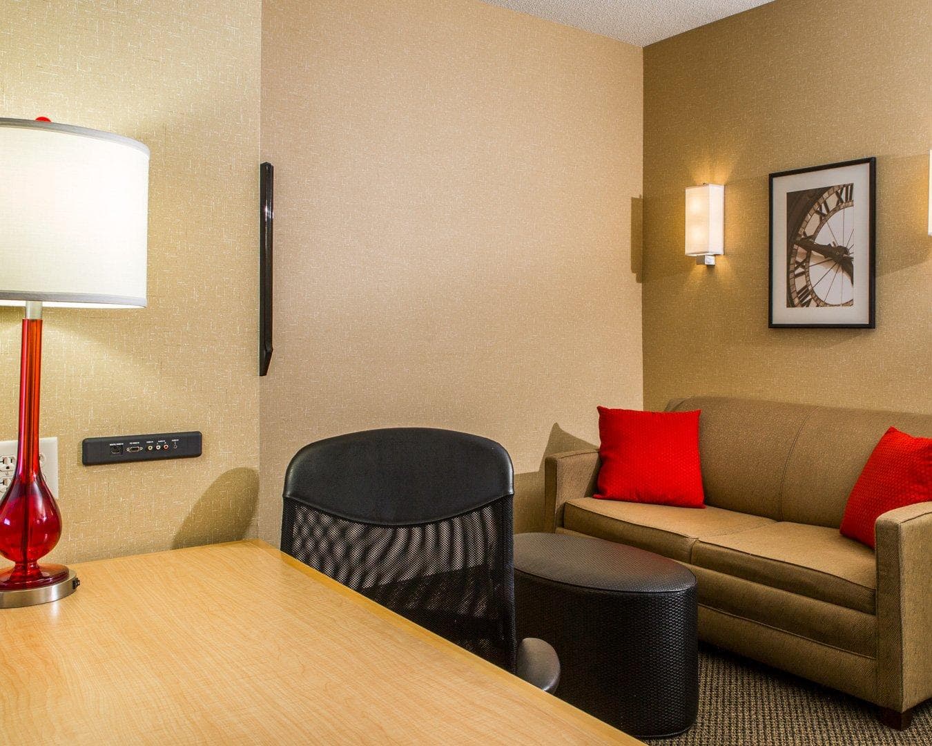 Cambria Hotel Traverse City — 36