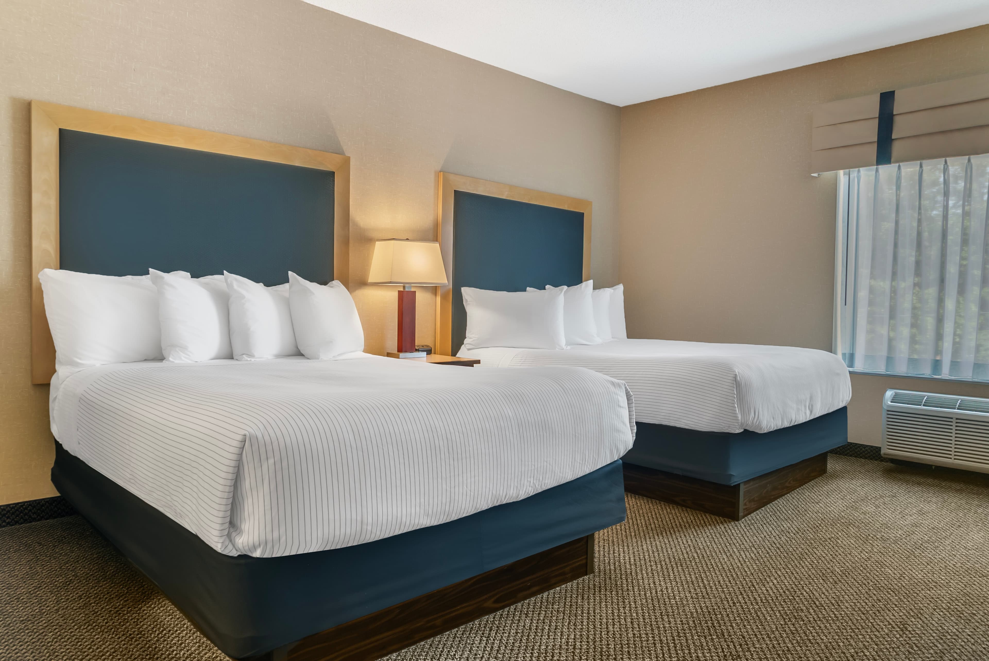 Cambria Hotel Traverse City — 6