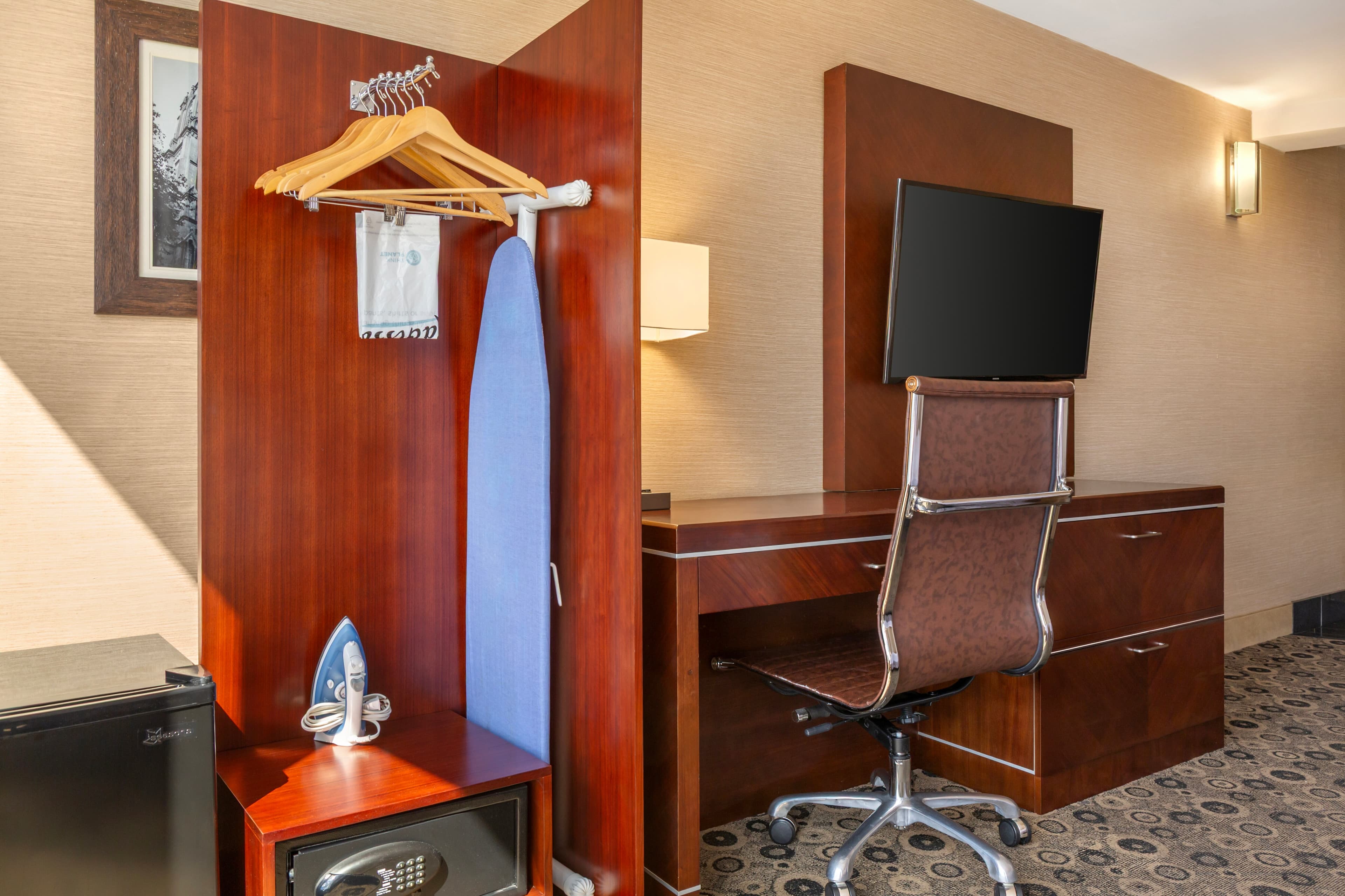Radisson Hotel Southfield-Detroit - Image 4